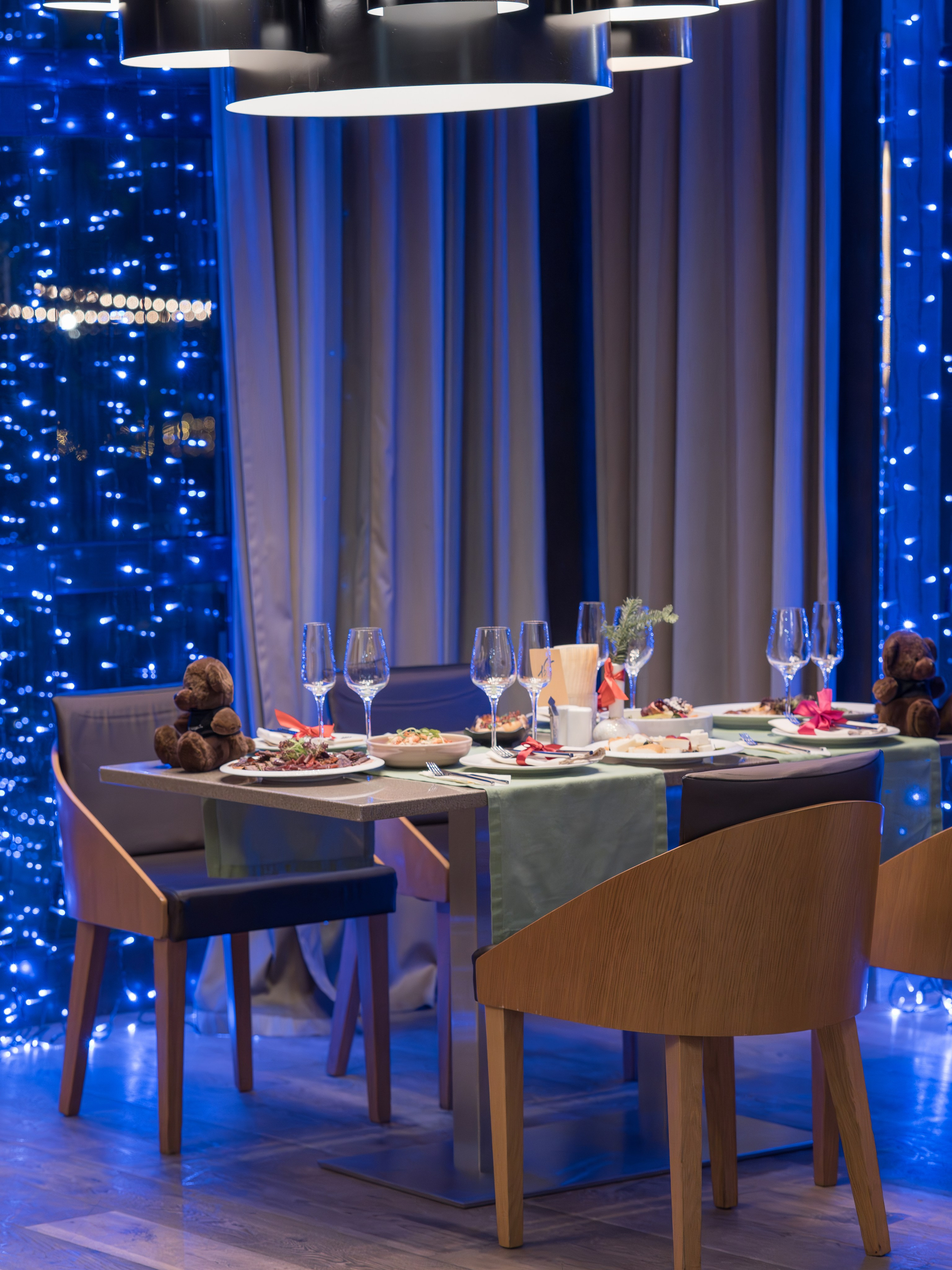 Новый год 2024 в ресторане Эрбелия. Репортажный фотограф в Красной Поляне и Сочи Павлюченко Екатерина