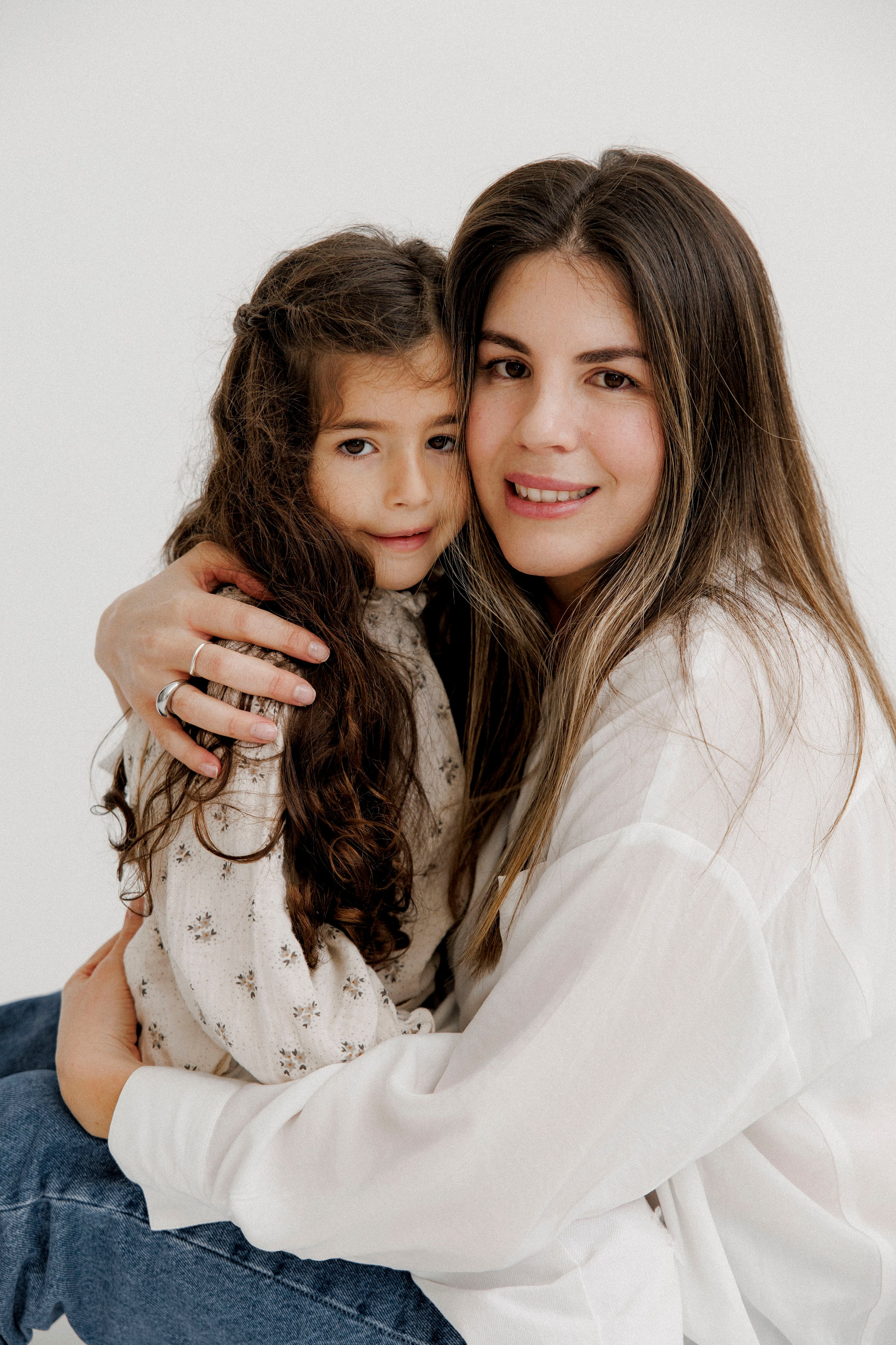 One year inside the White studio. Wedding and family photographer