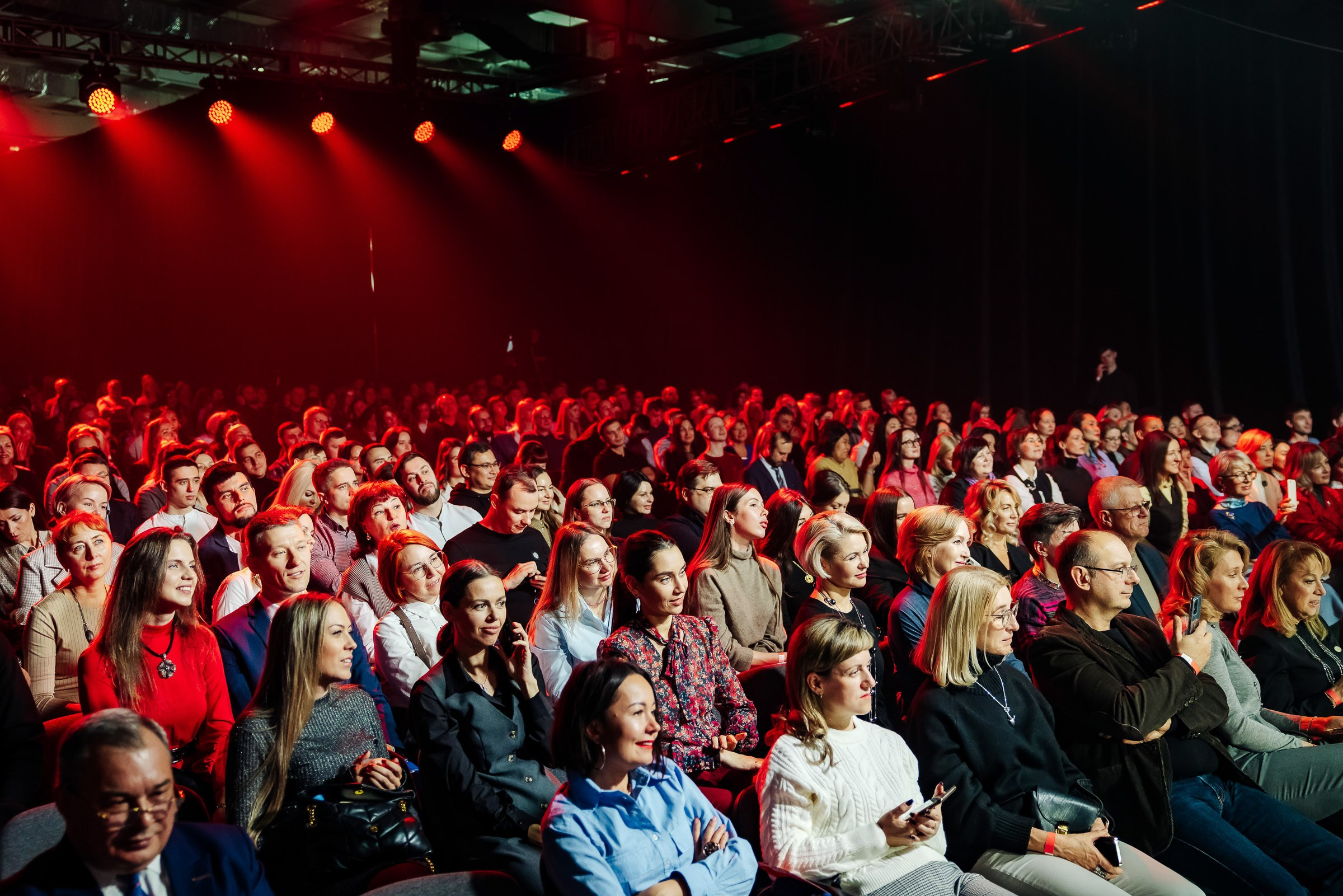 Альфа Конфа. Кадровик продакшн: Фото и видеосъемка форумов, конференций, масштабных событий в Иркутске