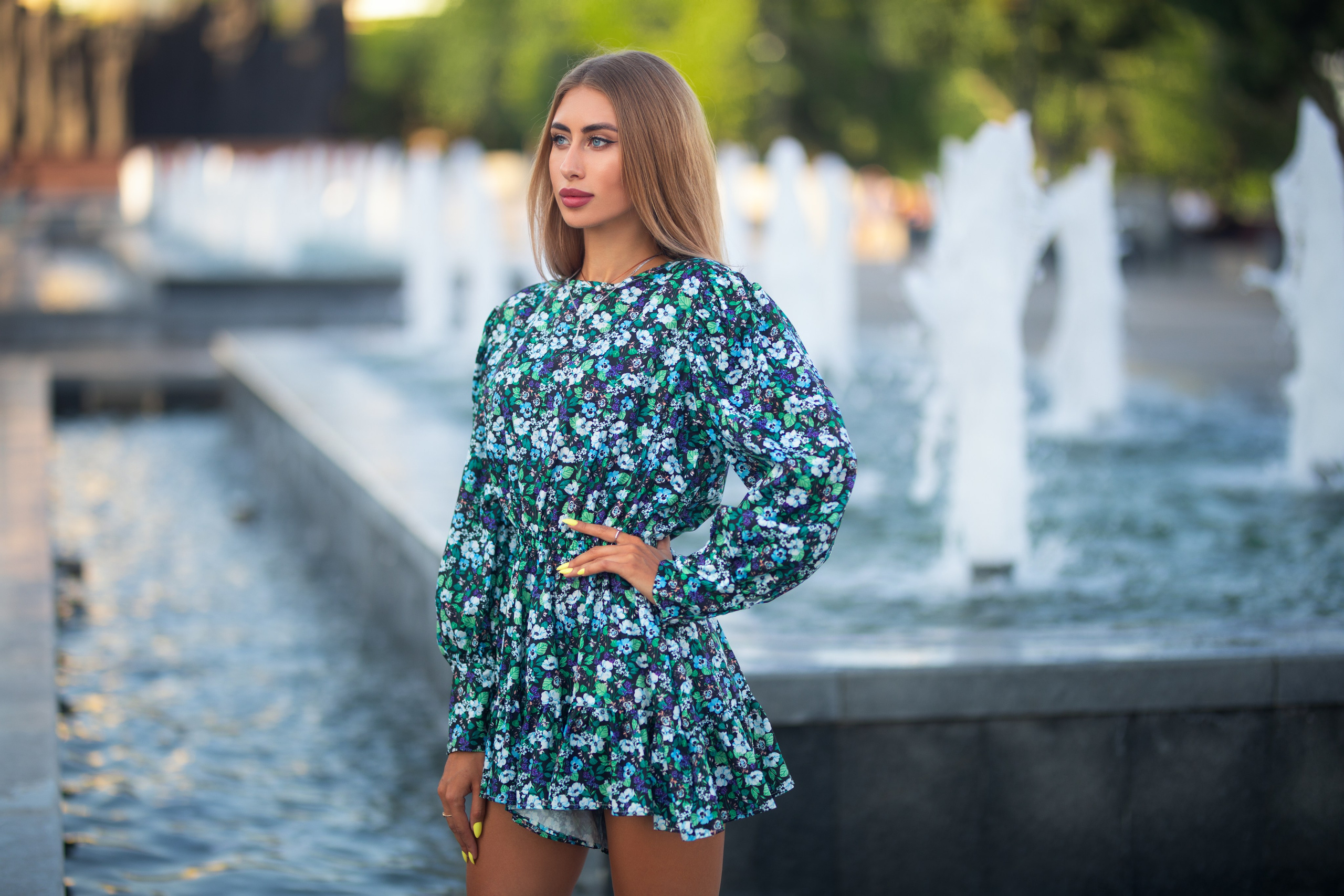 Прогулочный фотосет с Яной в формате для «себя» на улицах города Воронежа