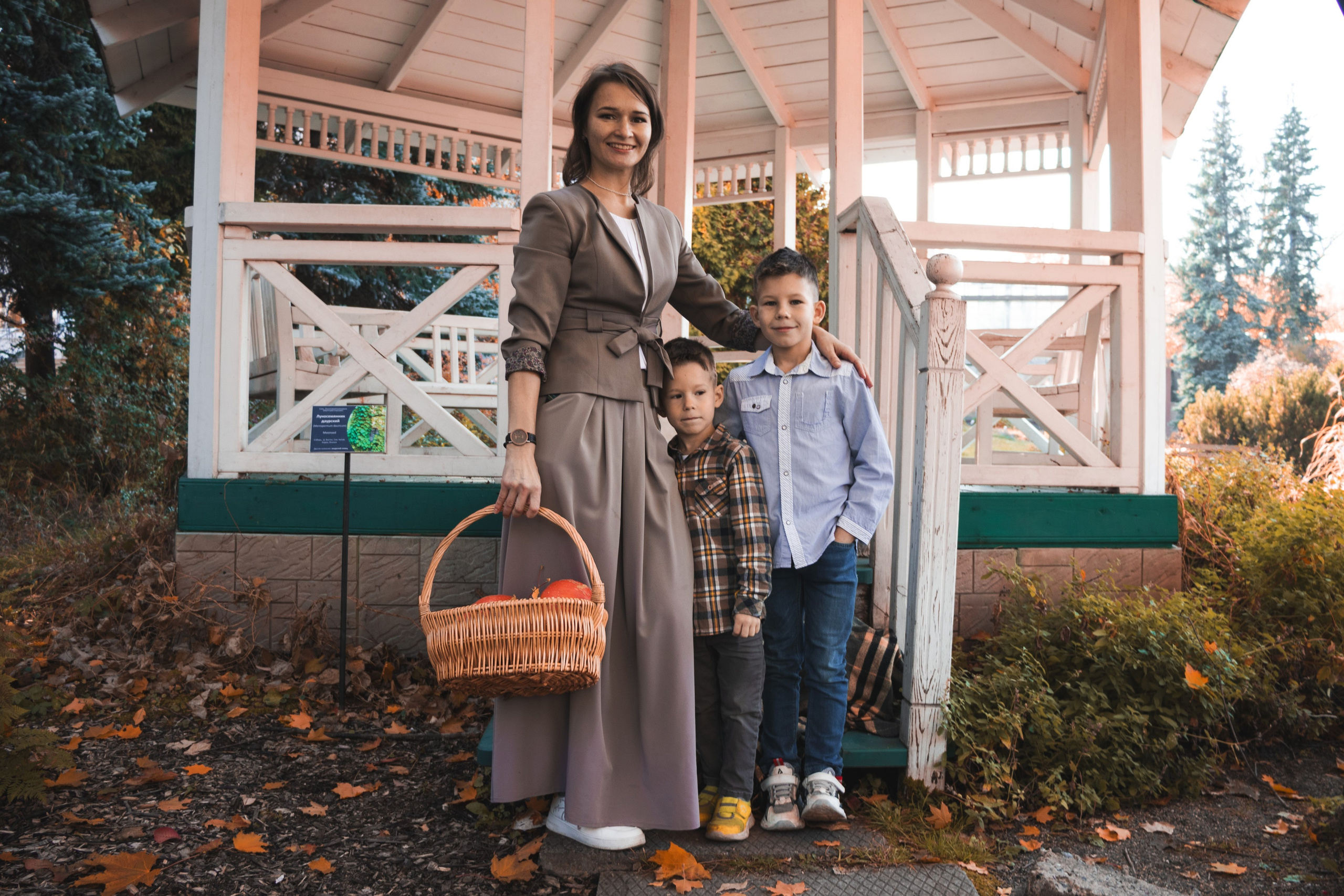 Семейная фотосессия Томск. Семейный фотограф Томск. Семейная фотосъёмка Томск. Фотограф в Томске Дарья Пучкина