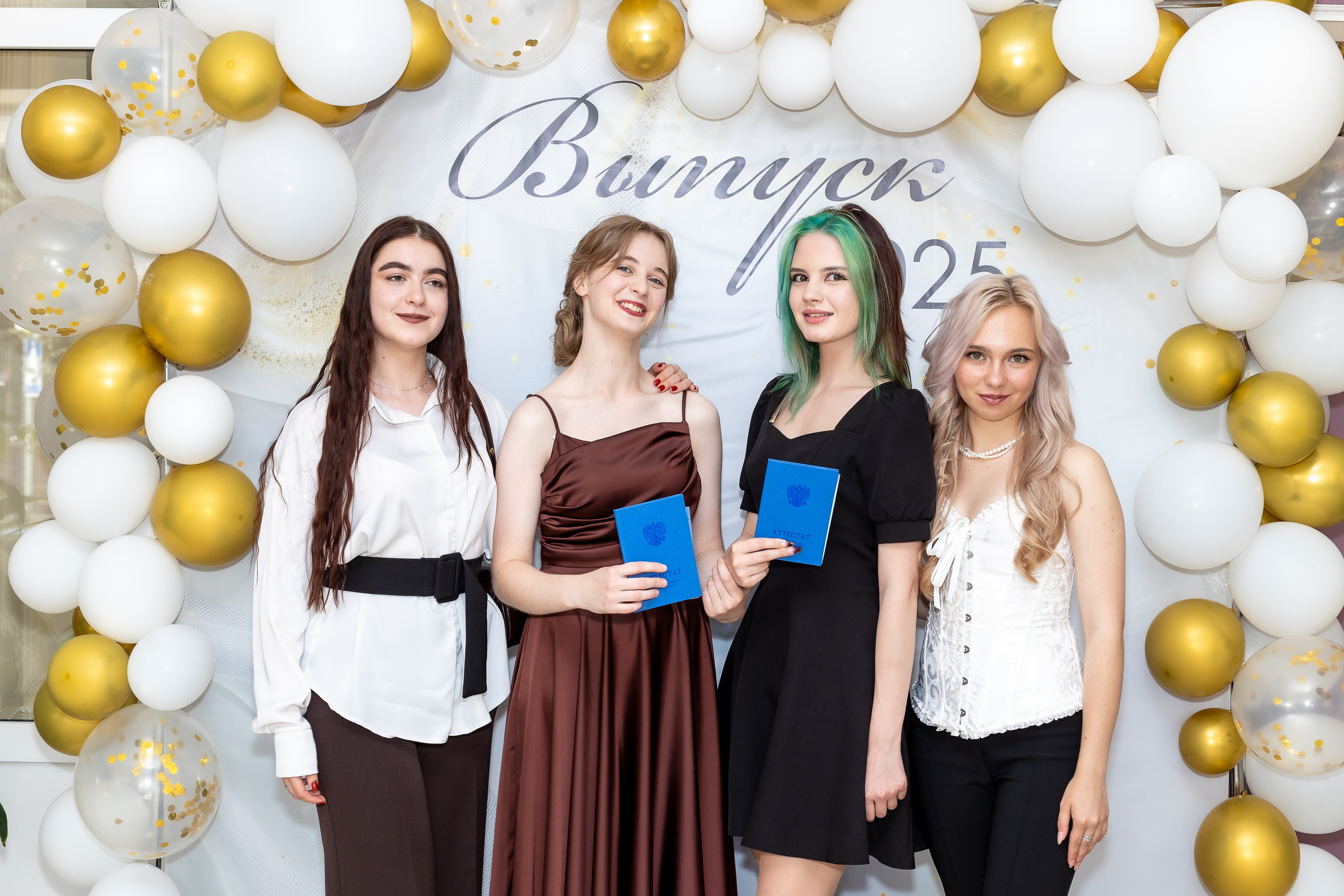 Вручение аттестата 2025. Выпускные альбомы Майкоп, Краснодар Елена Золотарева