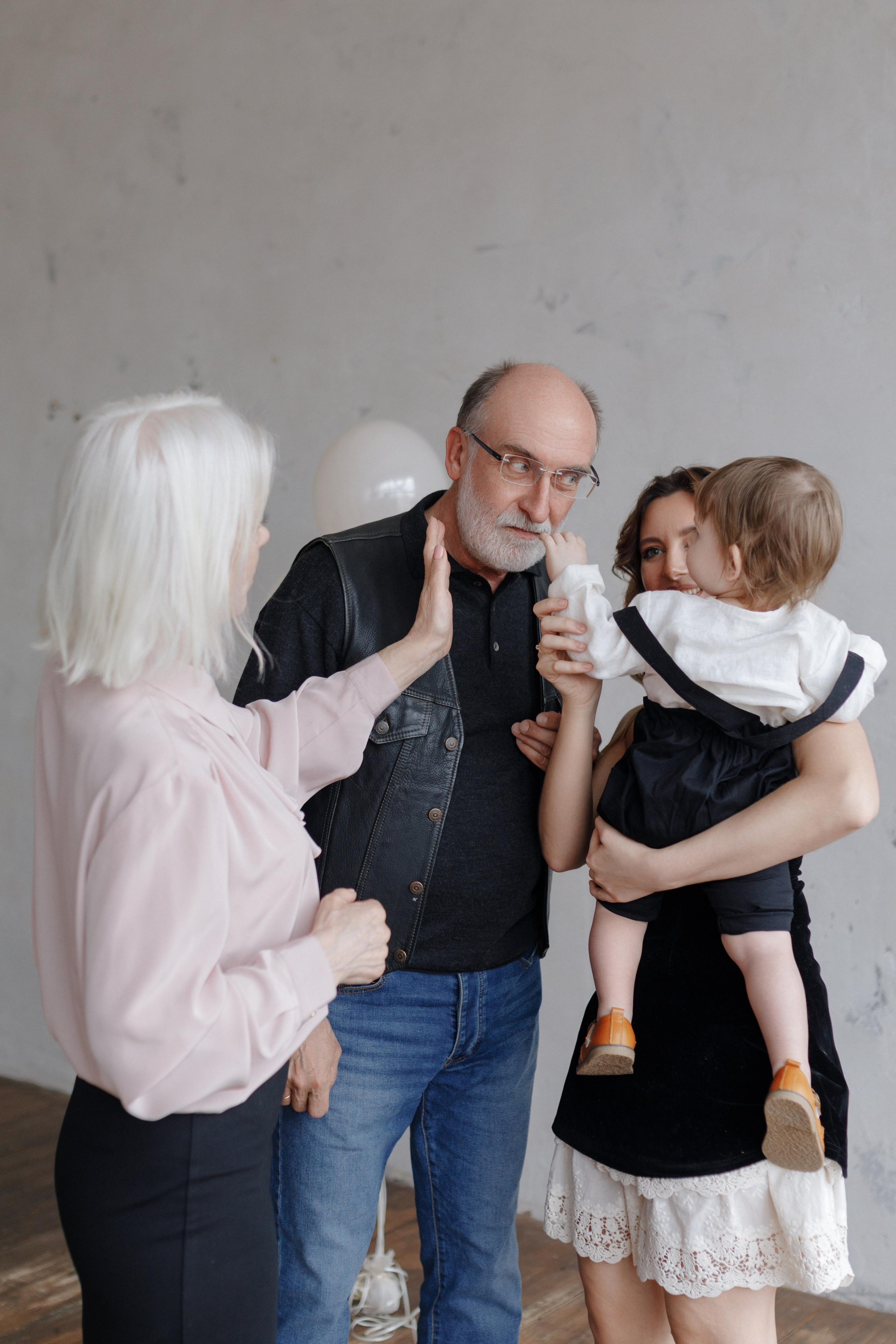 Арсению Годик. Главная