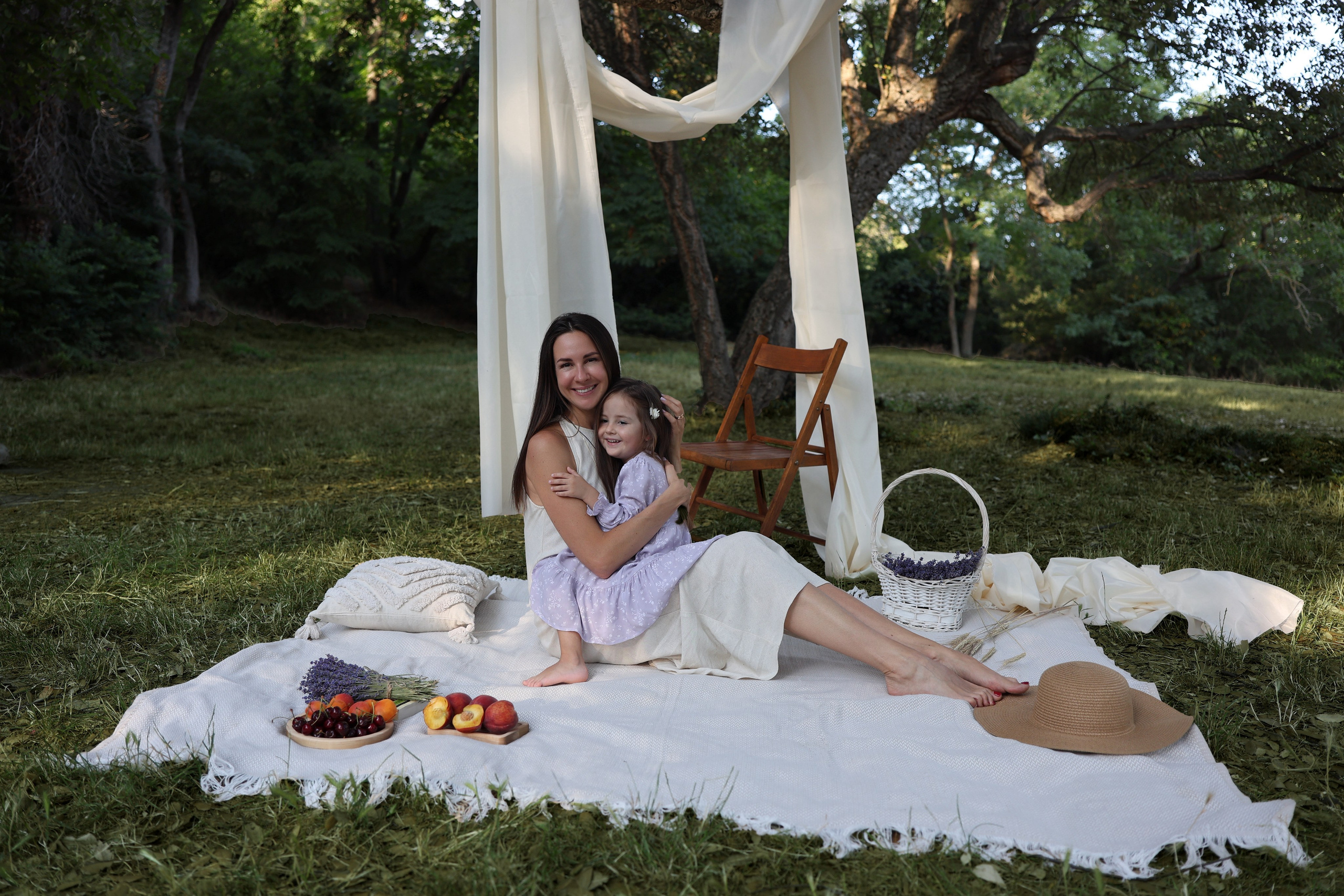 Таня и Кира: пикник. Фотограф в Ялте