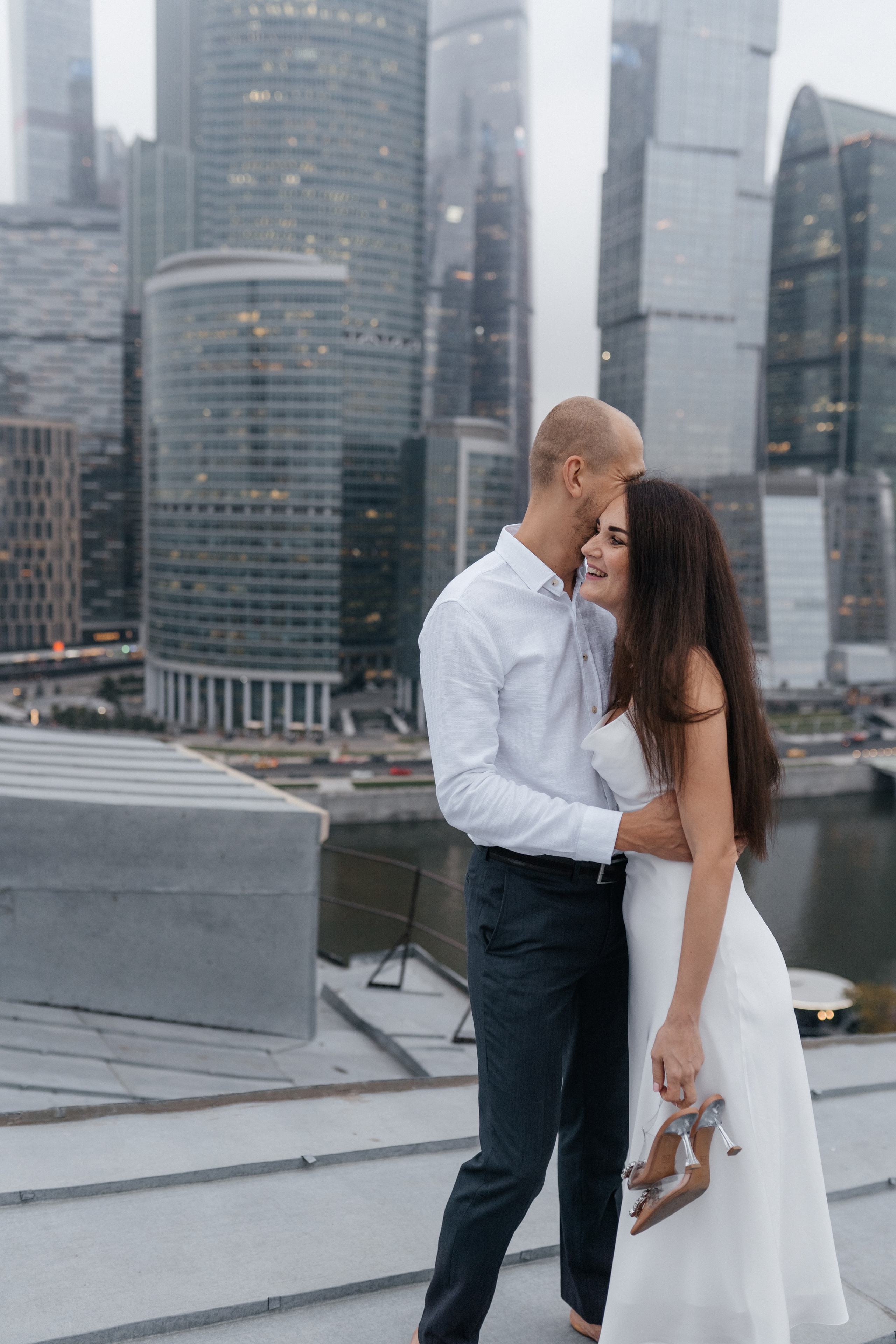 Свадебная прогулка «На крыше». Семейный и свадебный фотограф в Москве Виктория Махова