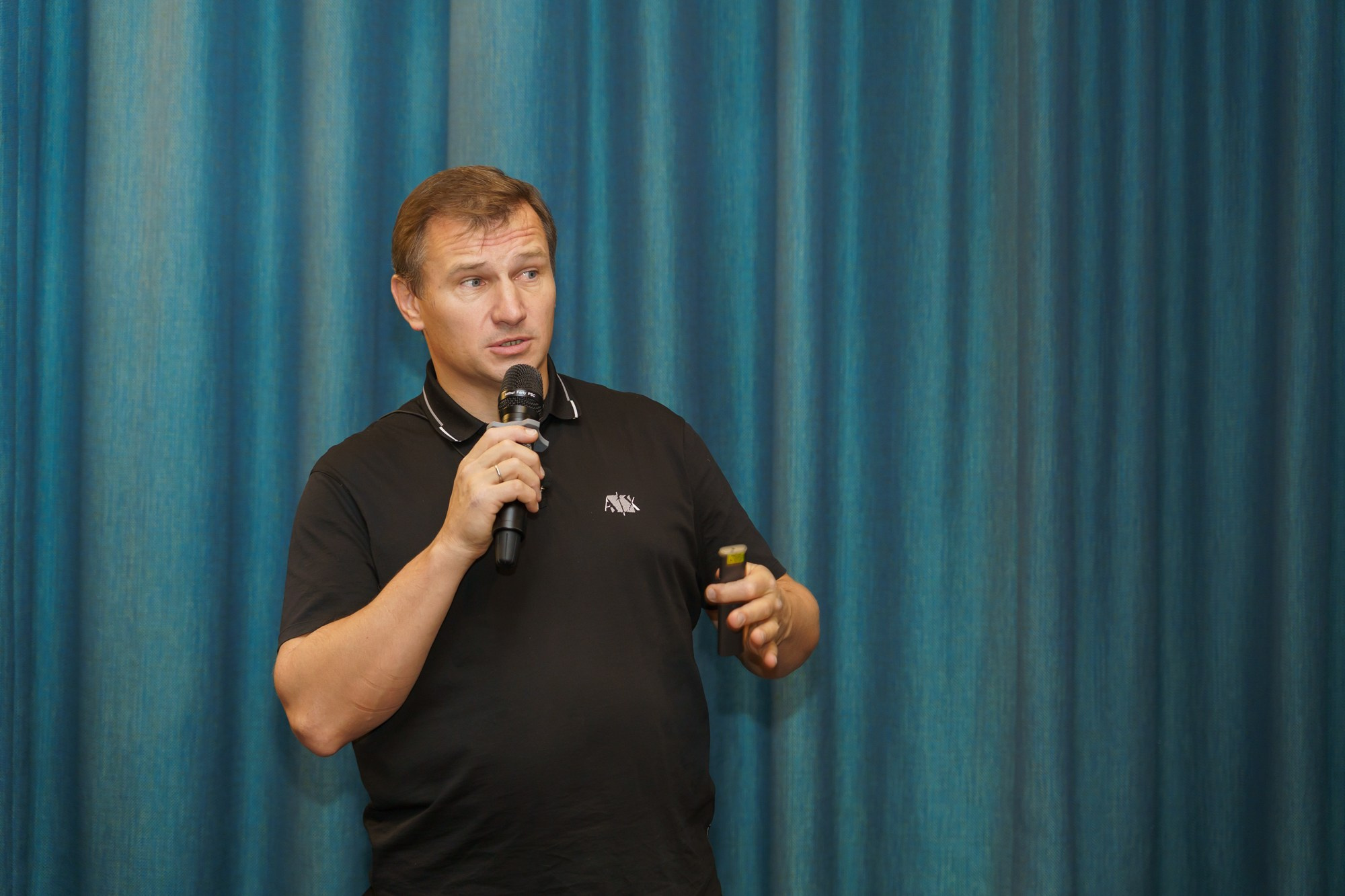 Выступление спикера. Photomantis