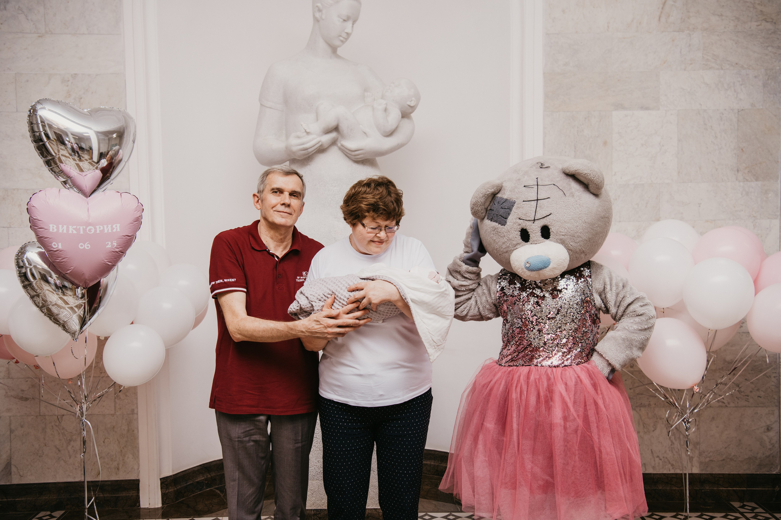 Выписка Виктории. Снегиревка. Фотограф на выписку из роддома в Москве и МО