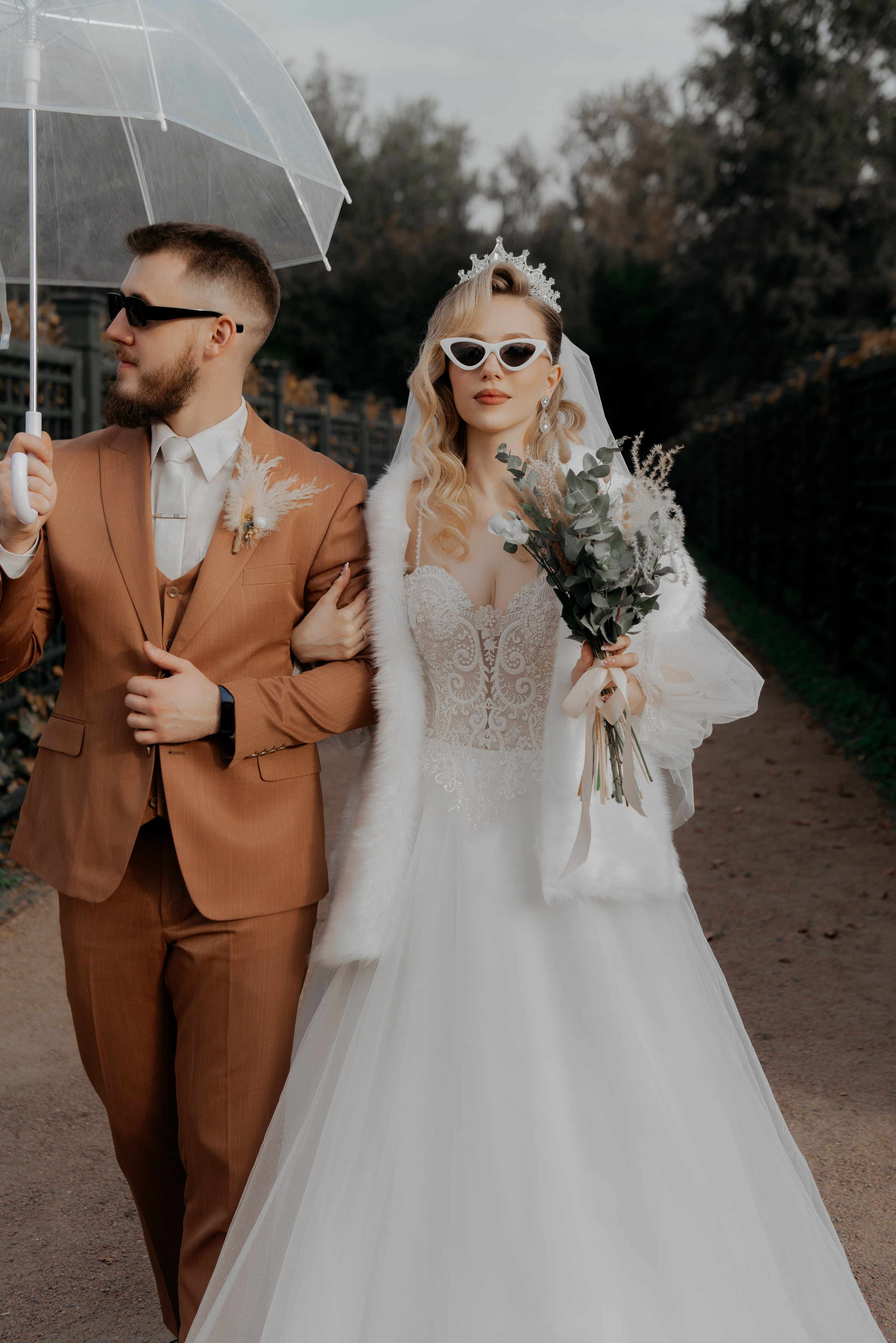 модная невеста в парке кусково