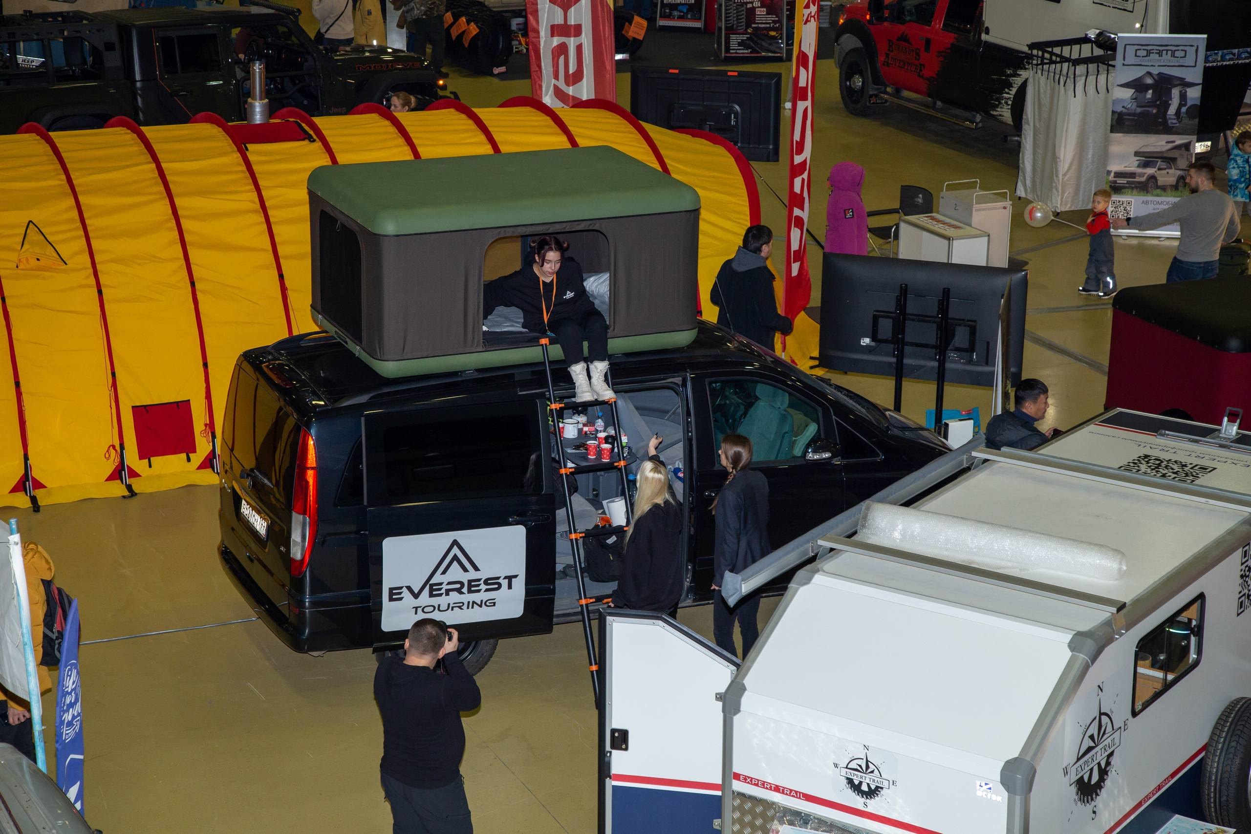 Фотопрогулка по выставке Поехали 2022. «Студия DRONAVT`s» — видеосъёмка и фотография г. Москва