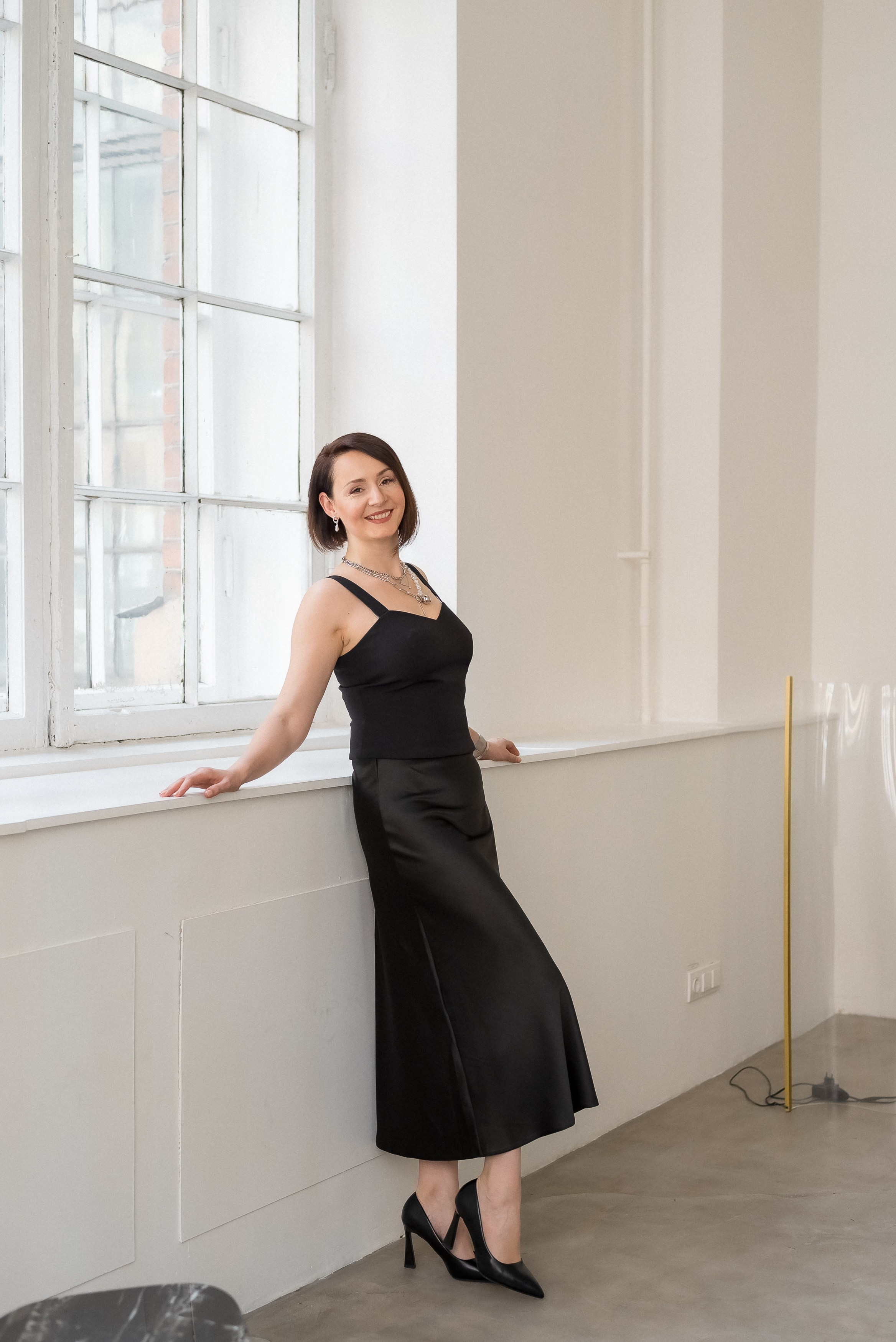 Портрет в минималистичной студии. КОНТЕНТ |БРЕНД фотограф Санкт-Петербург — Жанна Олтаржевская