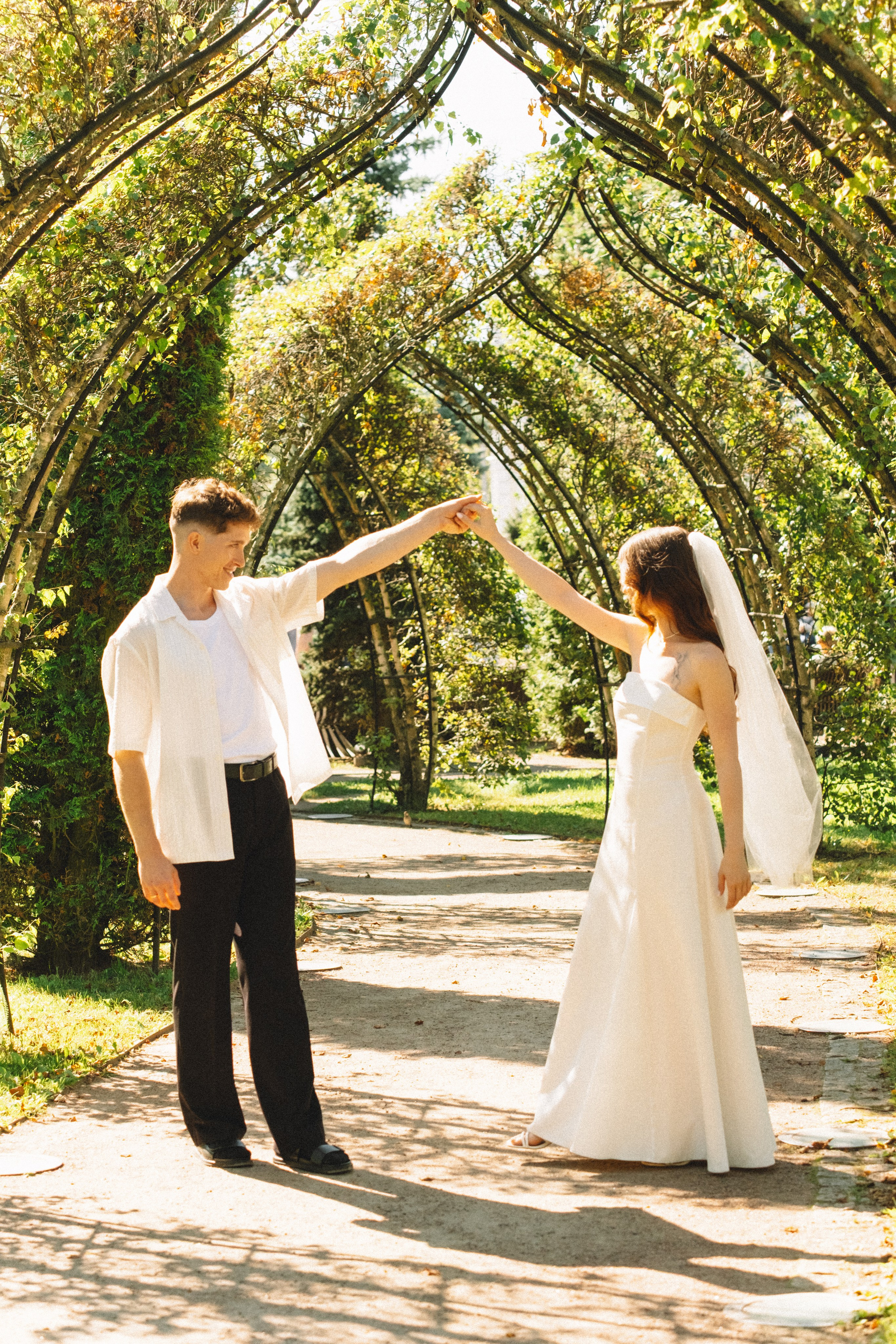 СВАДЕБНАЯ СЬЕМКА В ПЕТЕРГОФЕ И СЬЕМКА РЕПОРТАЖА В ЗАГСЕ ПЕТЕРГОФА. Профессиональный фотограф, Санкт-Петербург — Виктория Богомолова