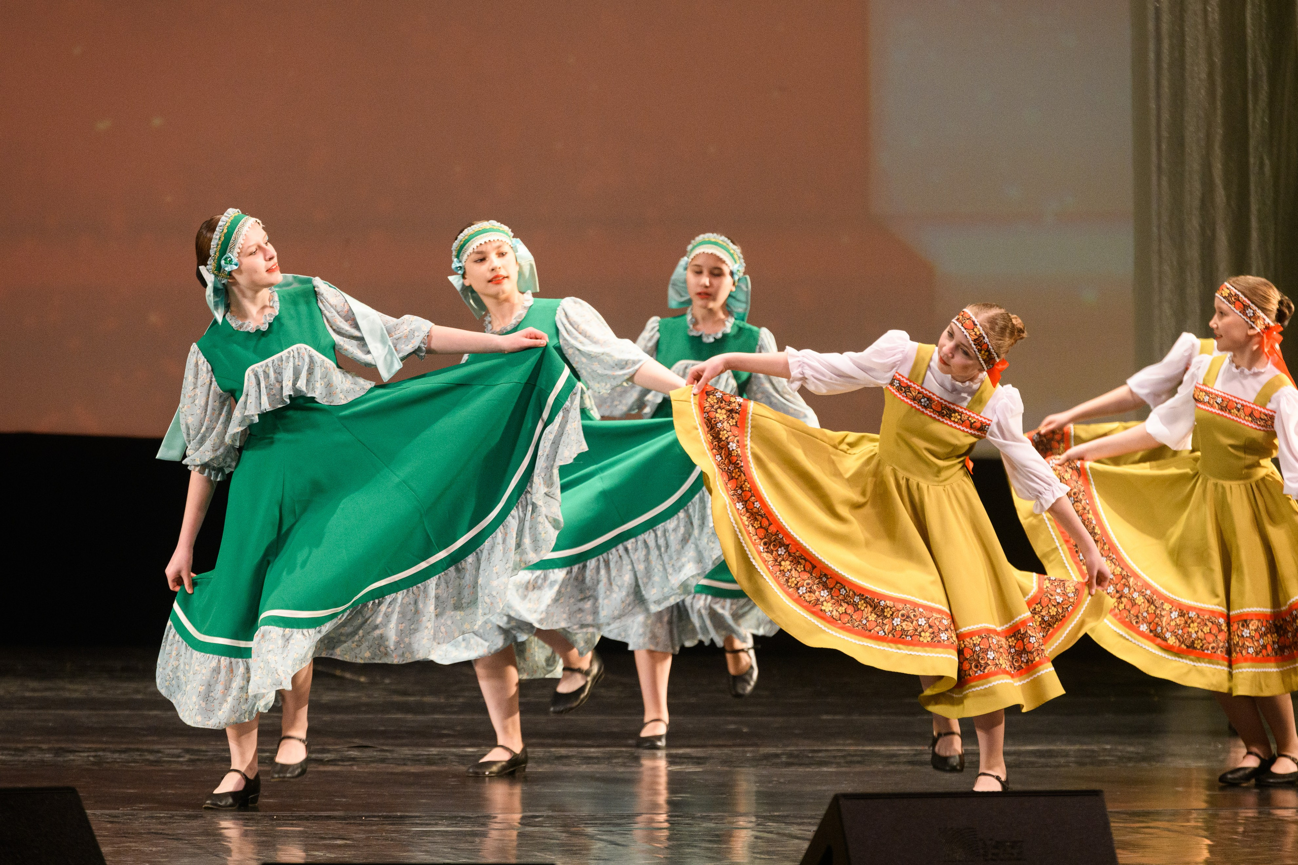 23 апреля, часть 1, БКЗ Октябрьский, г. Санкт-Петербург. Золотое яблочко