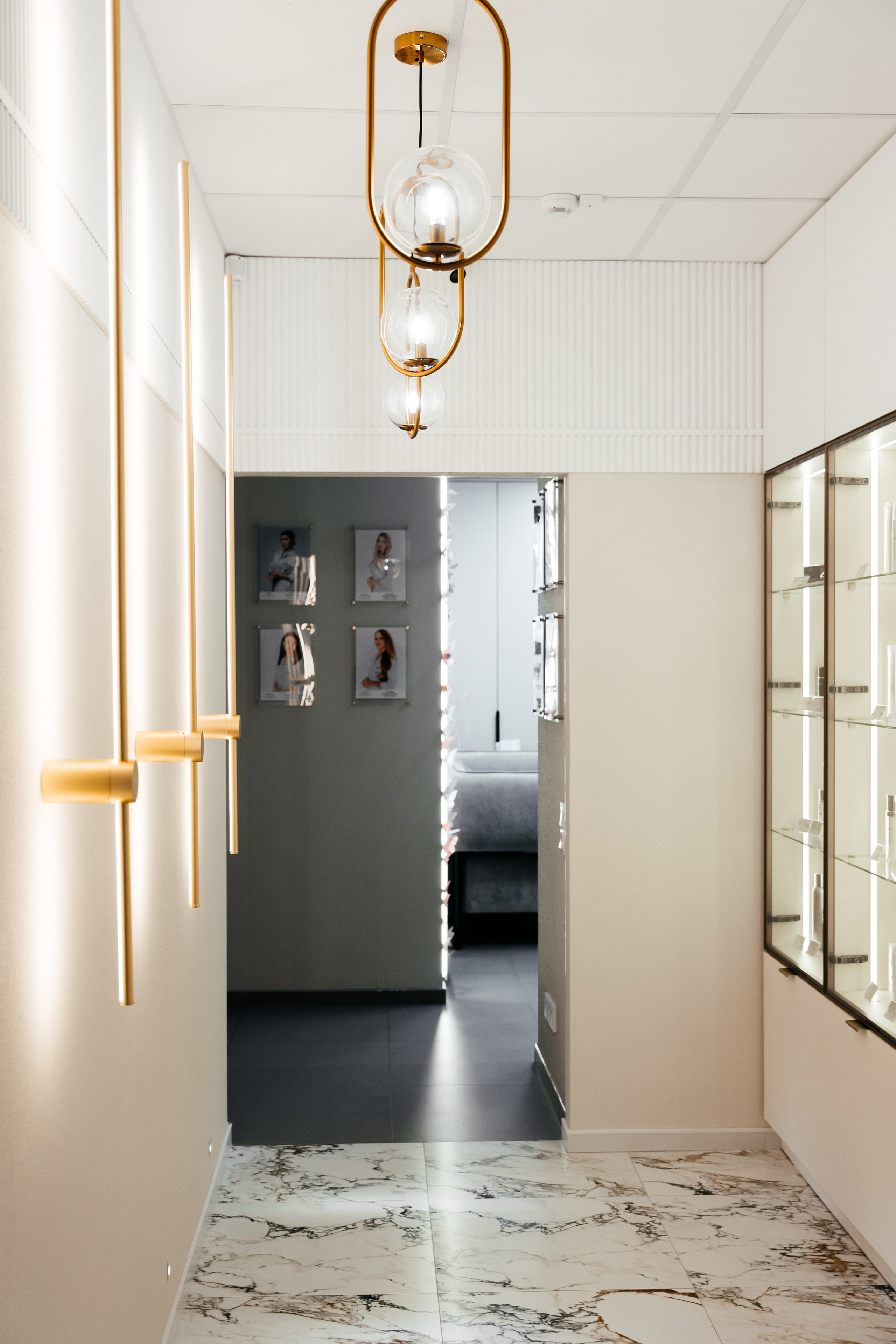 Дизайнер премиального интерьера Екатерина Левочкина (салон красоты и спорт клуб). Свадебный и семейный фотограф Волгоград