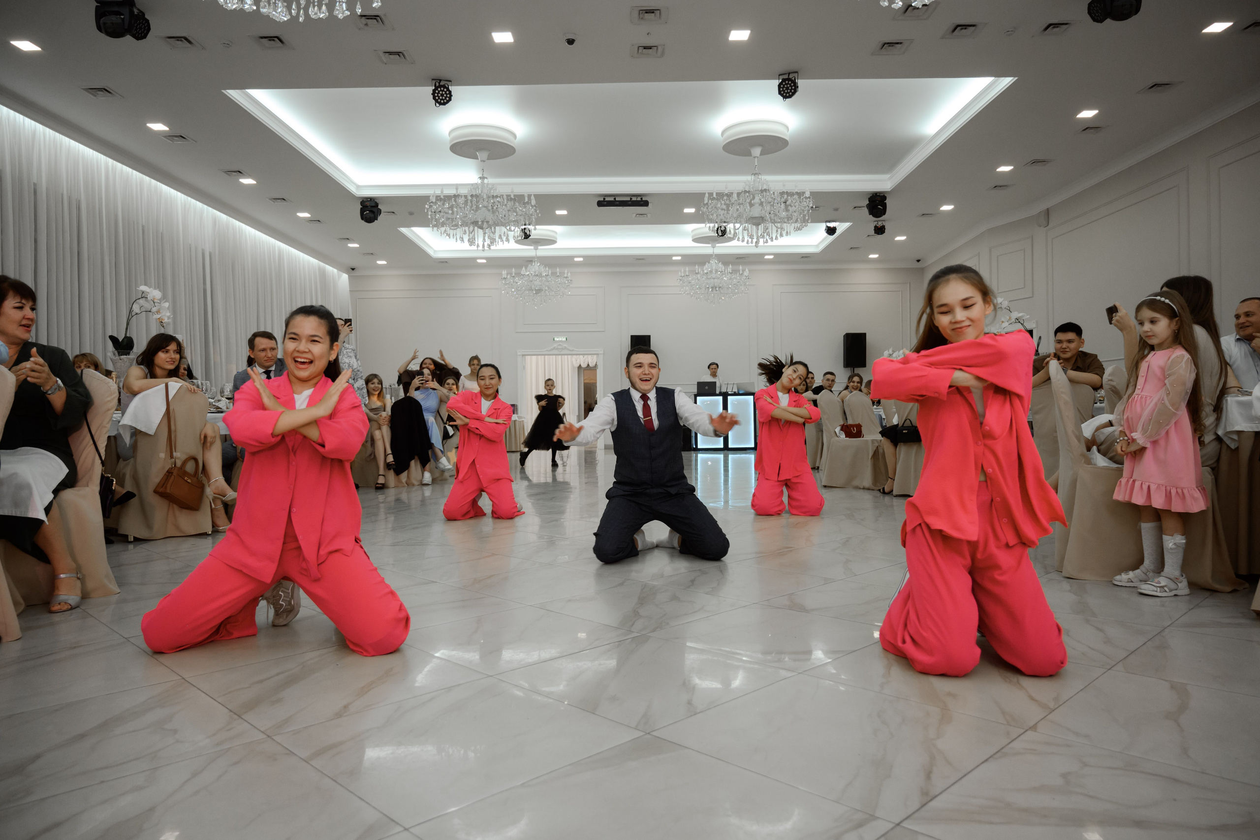 В + В. Свадебный фотограф в г. Астрахань. Так же выезжаю в другие города