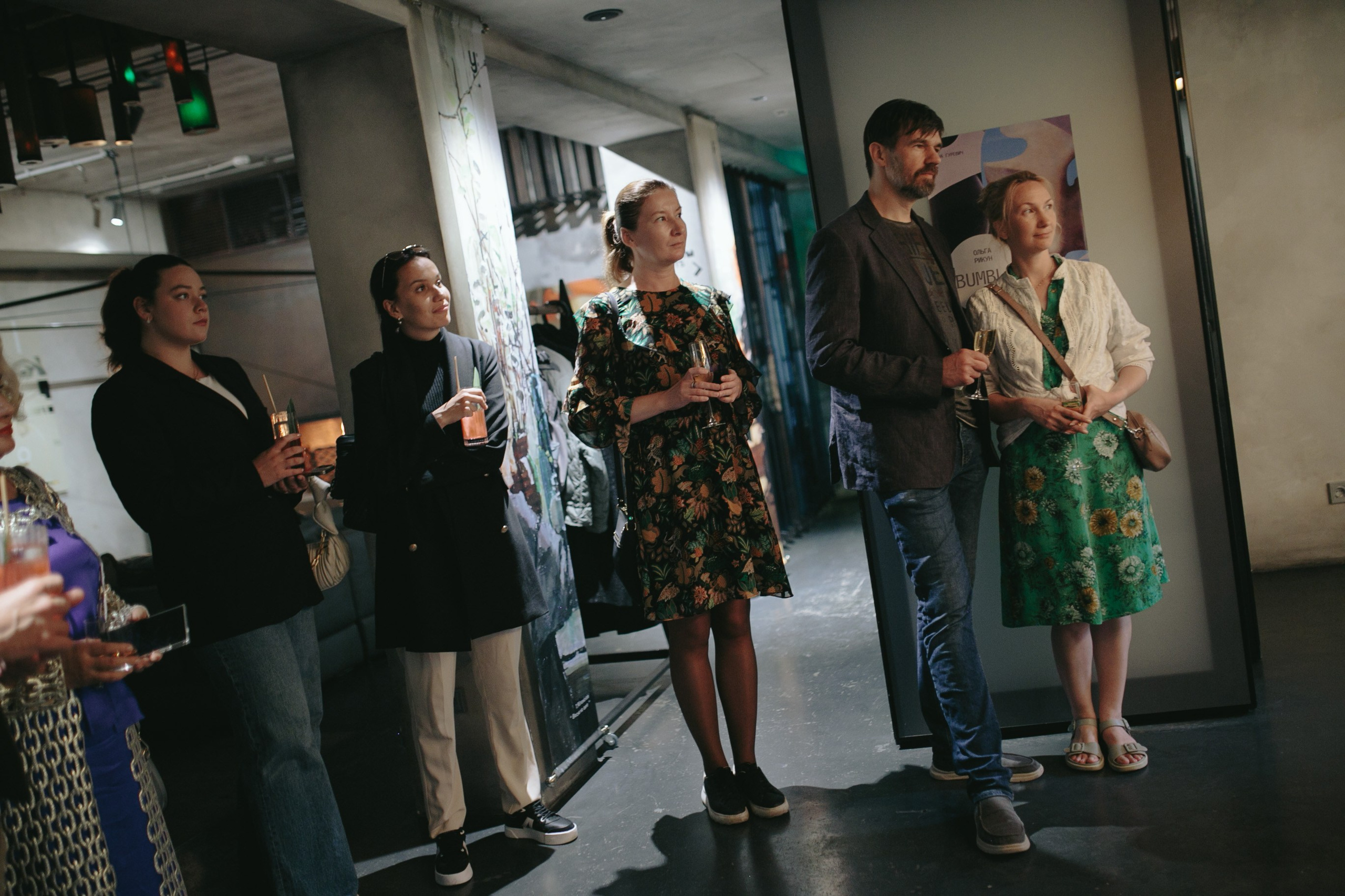 Фото. Художник-абстракционист Ольга Рикун. Москва