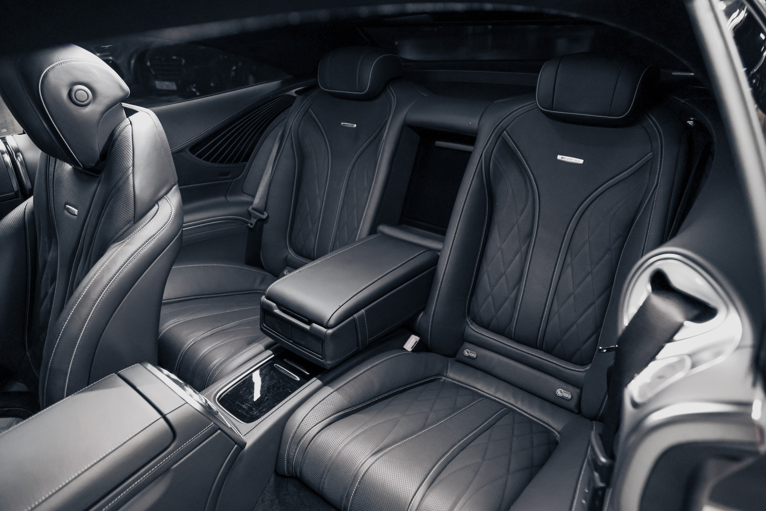 2020 MERCEDES BENZ S63 AMG WHITE ON BLACK $145,000 / 27,100 KM ODOMETER. Mixturecaptures