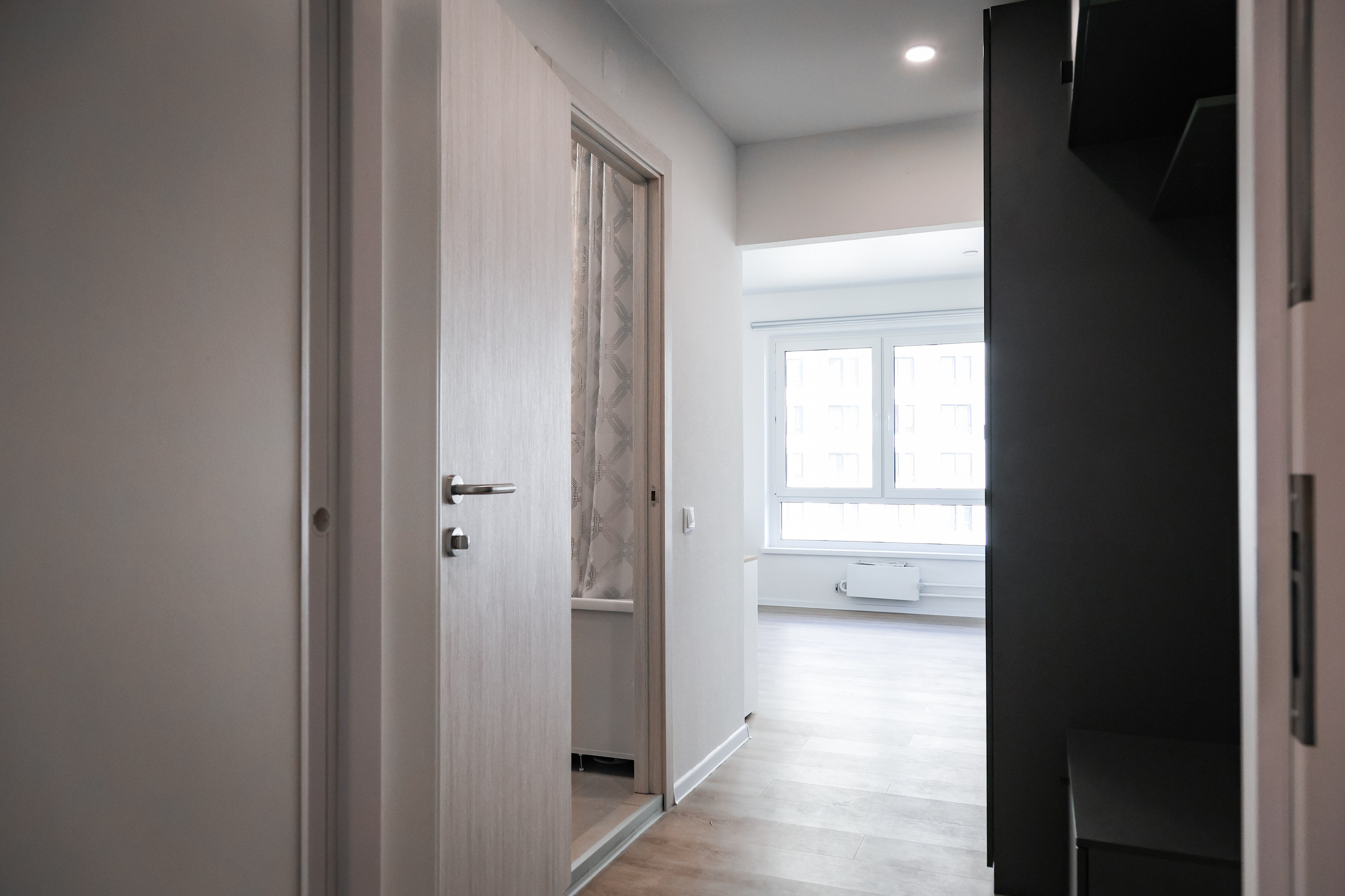 APARTMENT COMPLEX INTERIOR. Mixturecaptures