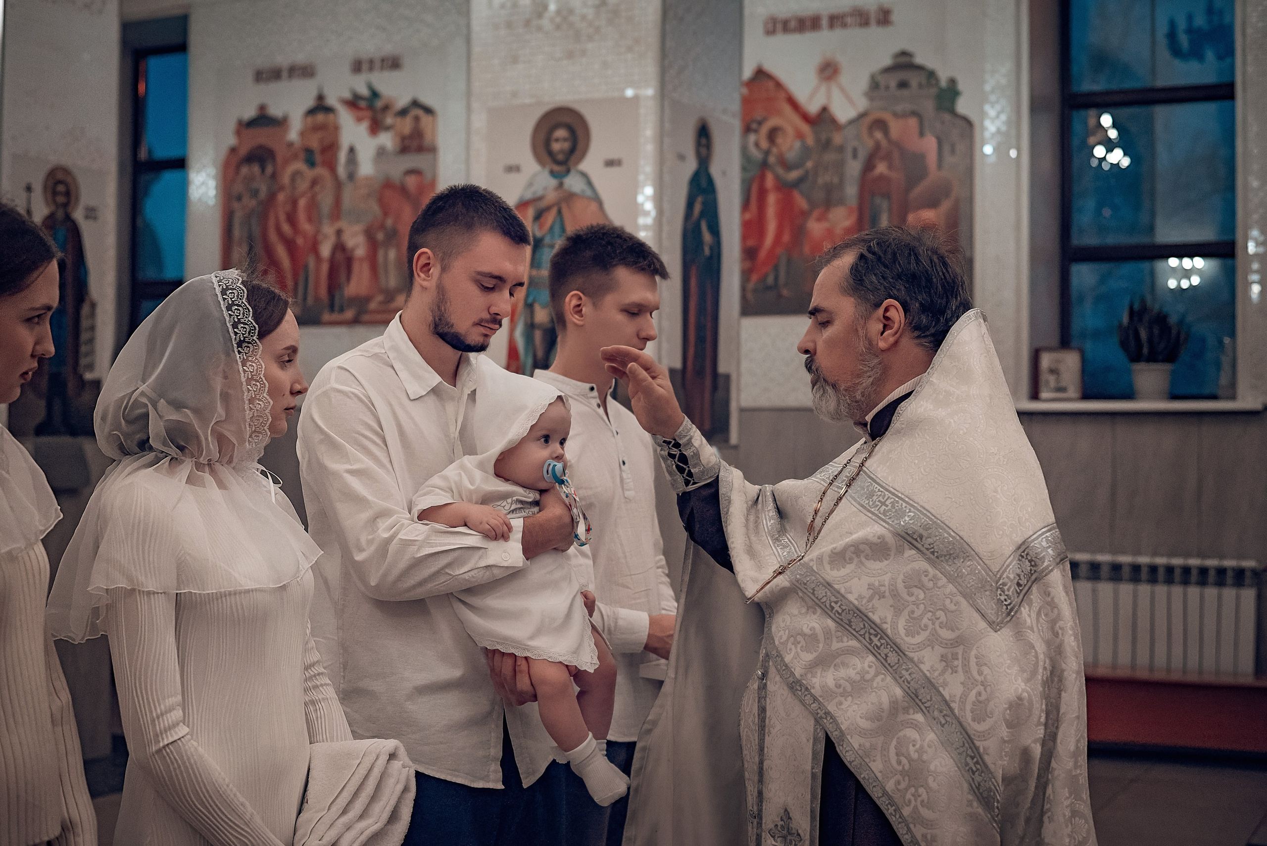 Крещение Максима в храме Феодора Тирона. Фотографы крещения/венчания  Красноярск Татьяна и Вячеслав Переваловы