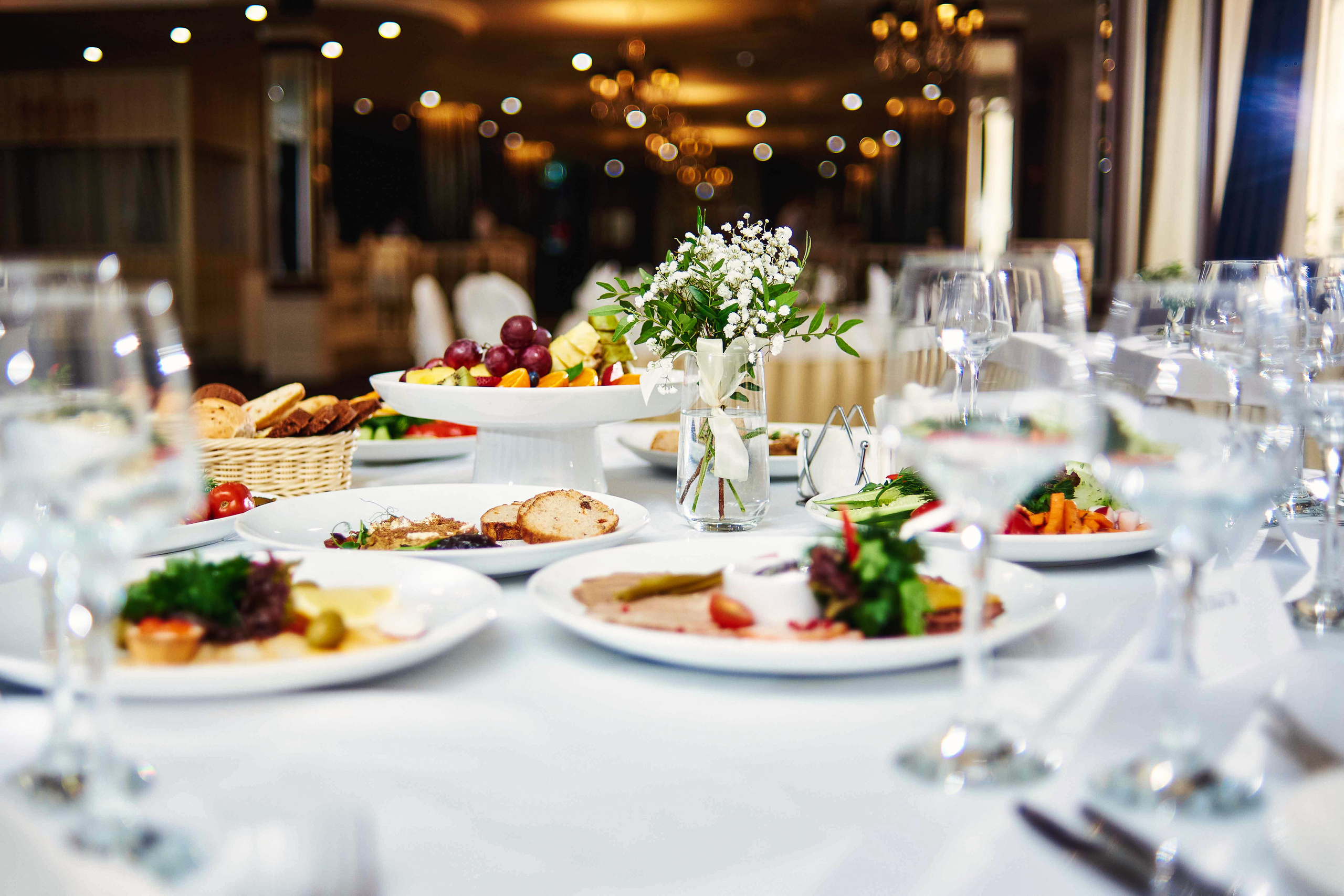 Свадебный ужин в Белом Трюфеле. Фотограф Александр Бурдин