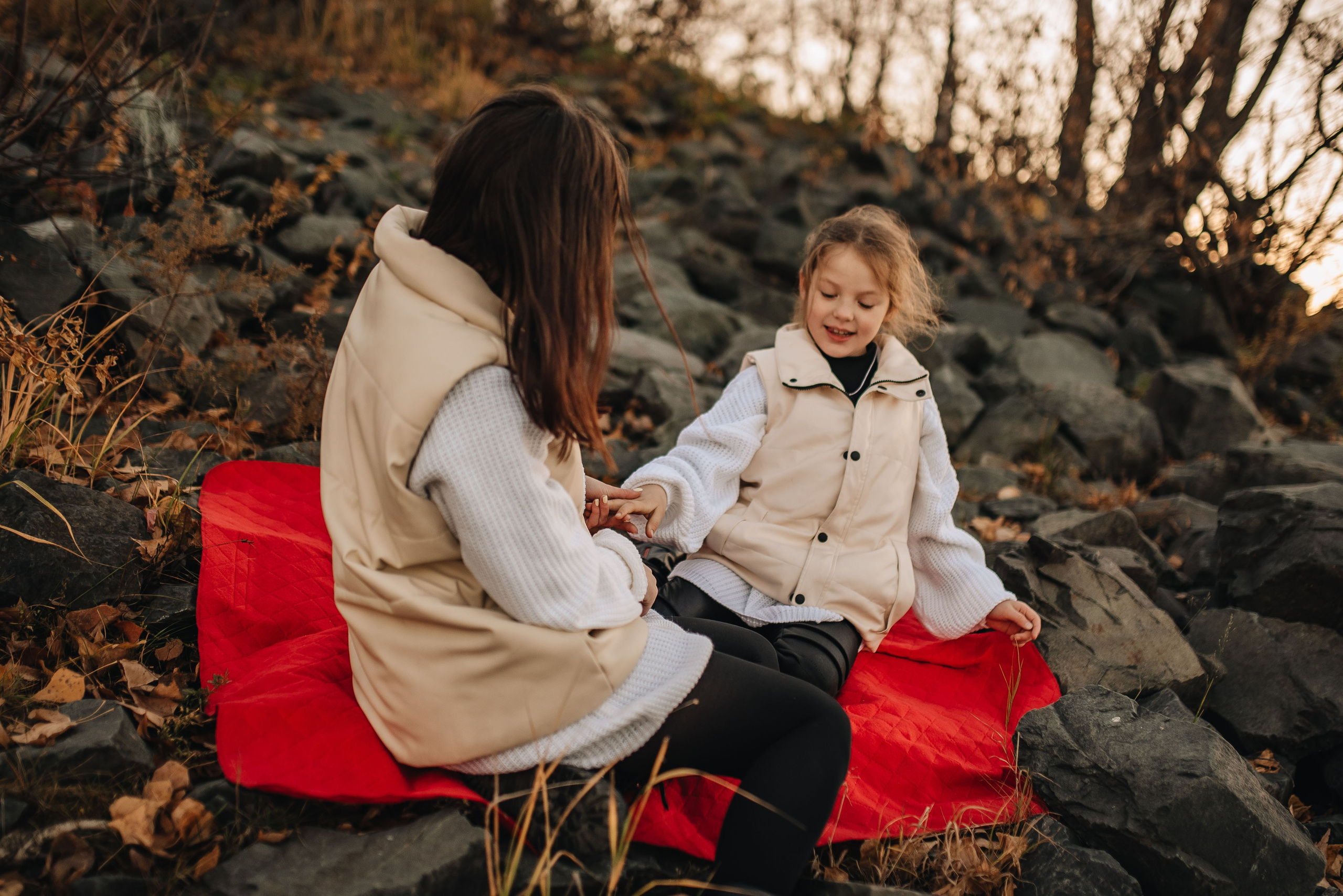 Катя и Варя (маяк). Семейная фотосессия в Новосибирске от фотографа Ольги Коваль