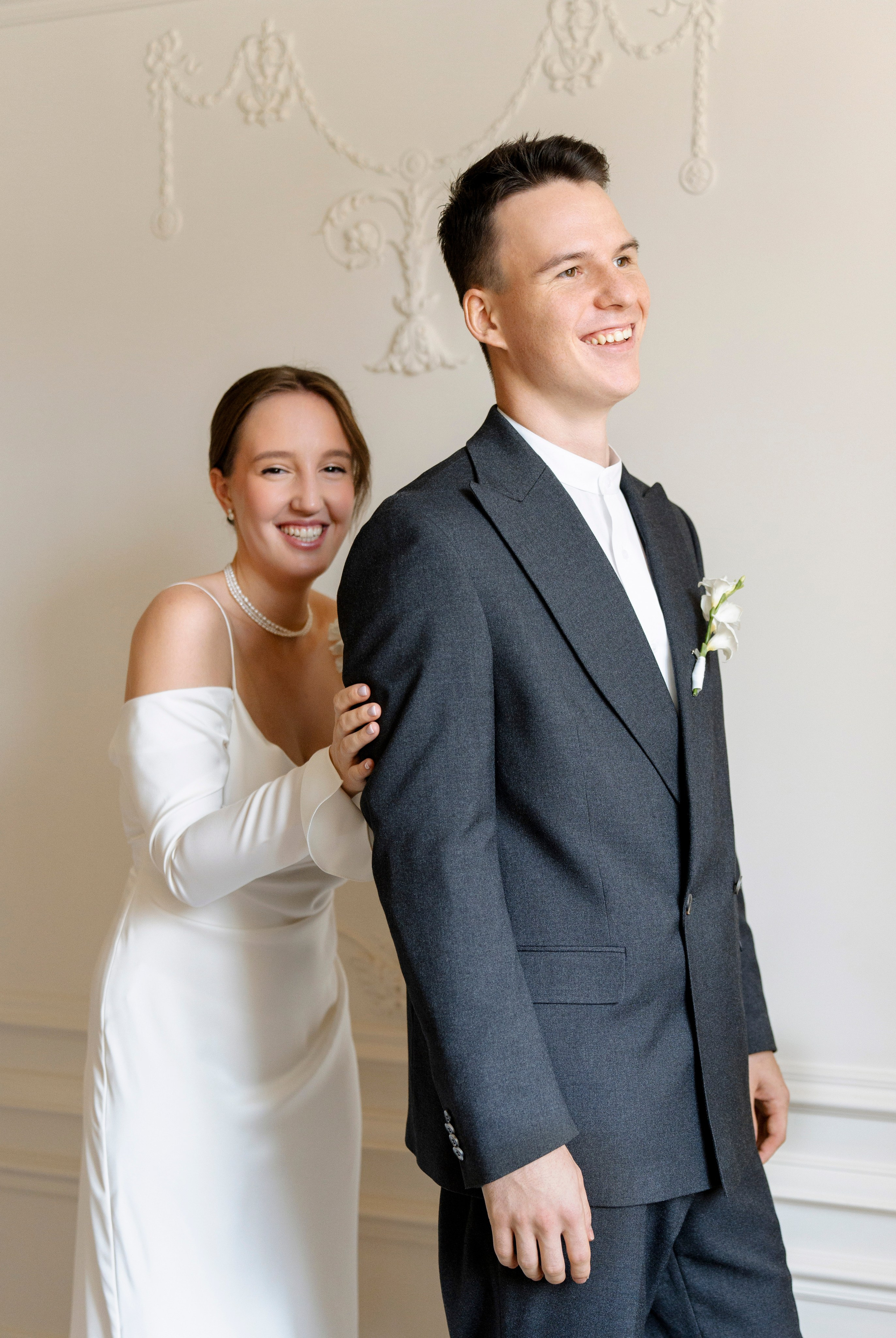 Лёня и Юля. Питер. От утра в отеле до вечеринки в ресторане на заливе. Цифра и плёнка. Свадебный фотограф Катерина Чулкова