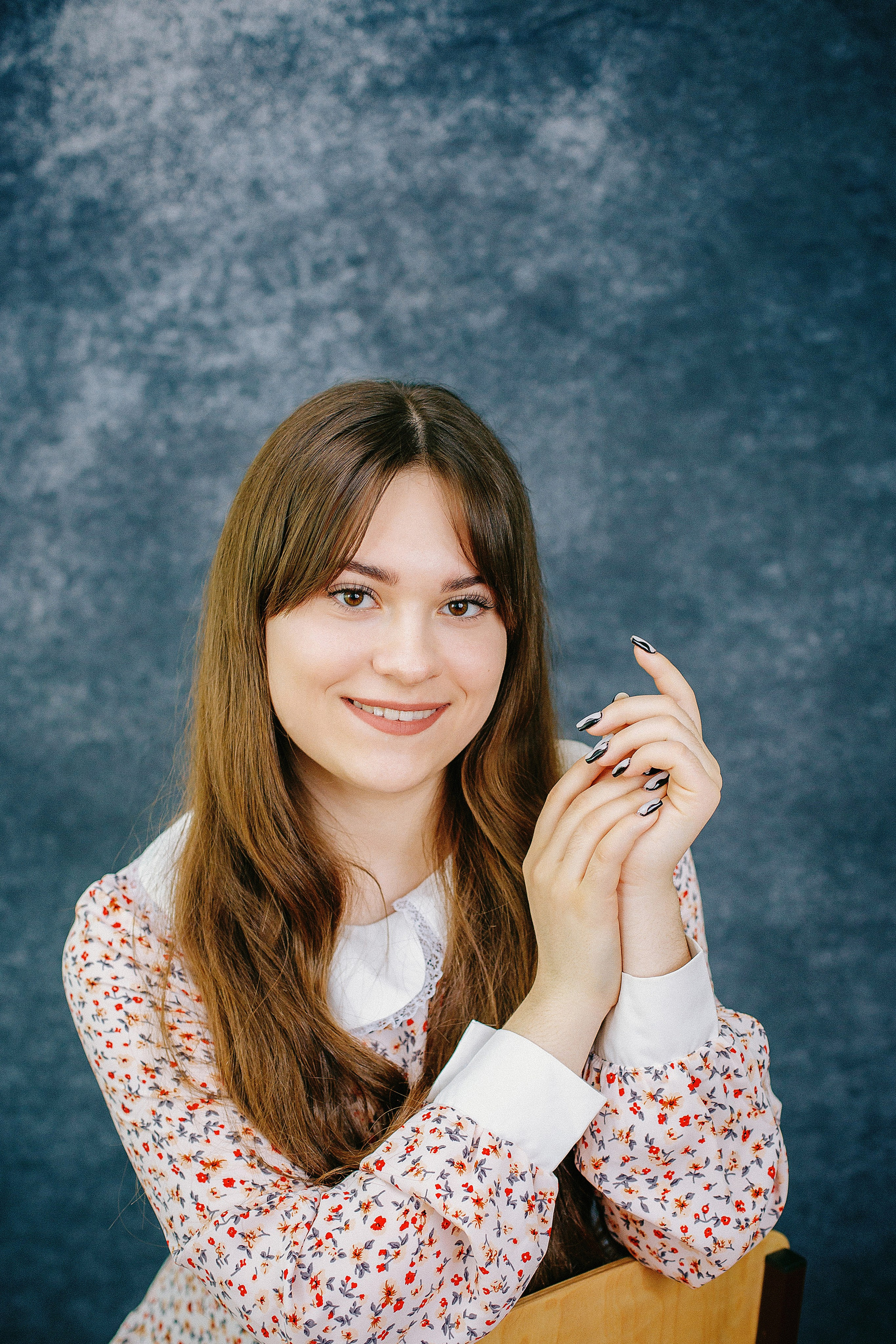 Выпускные альбомы школьные портреты Искитим Бердск Новосибирск. Выпускные альбомы Искитим, Бердск и Новосибирск Крюкова Елена