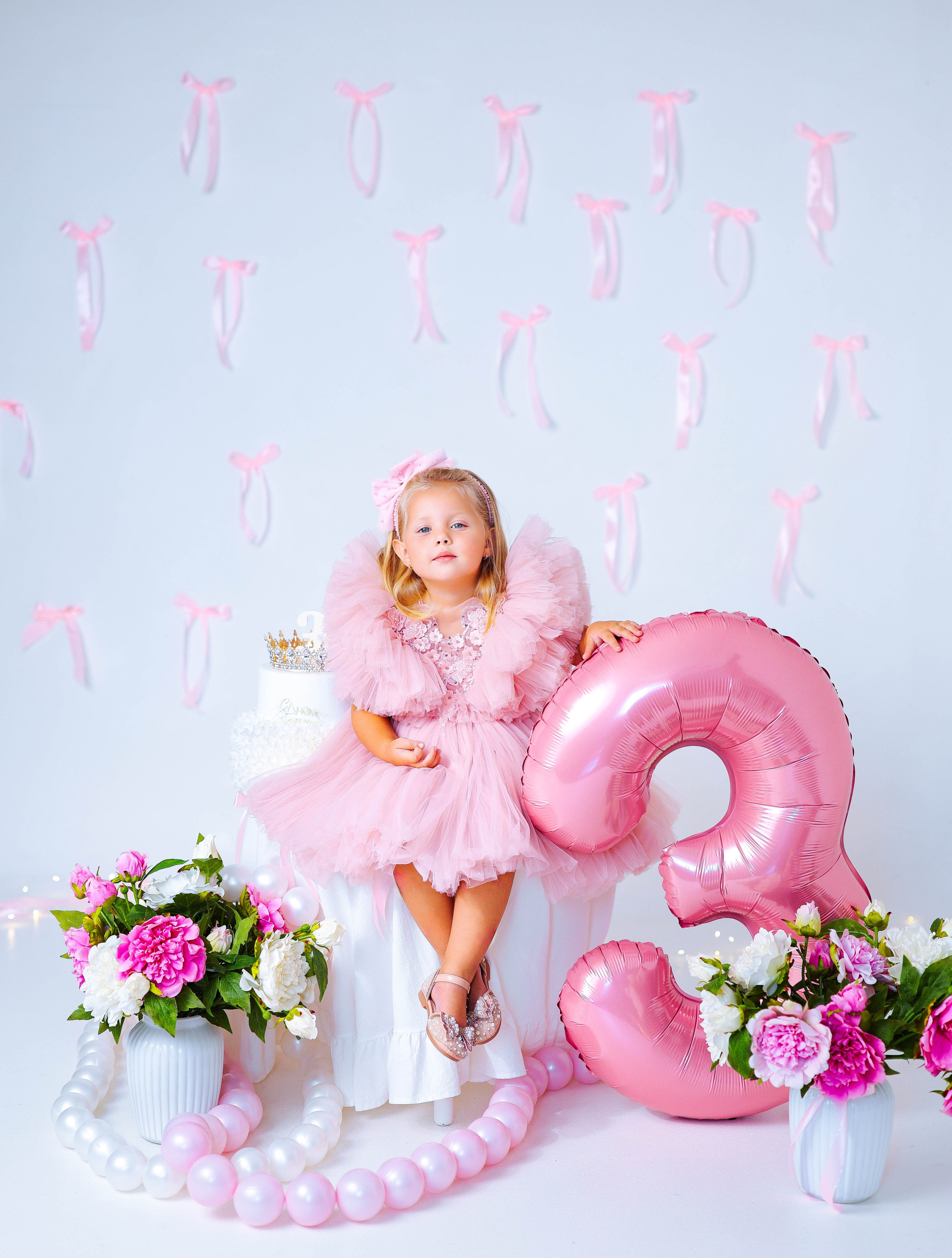 Малышки Антураж