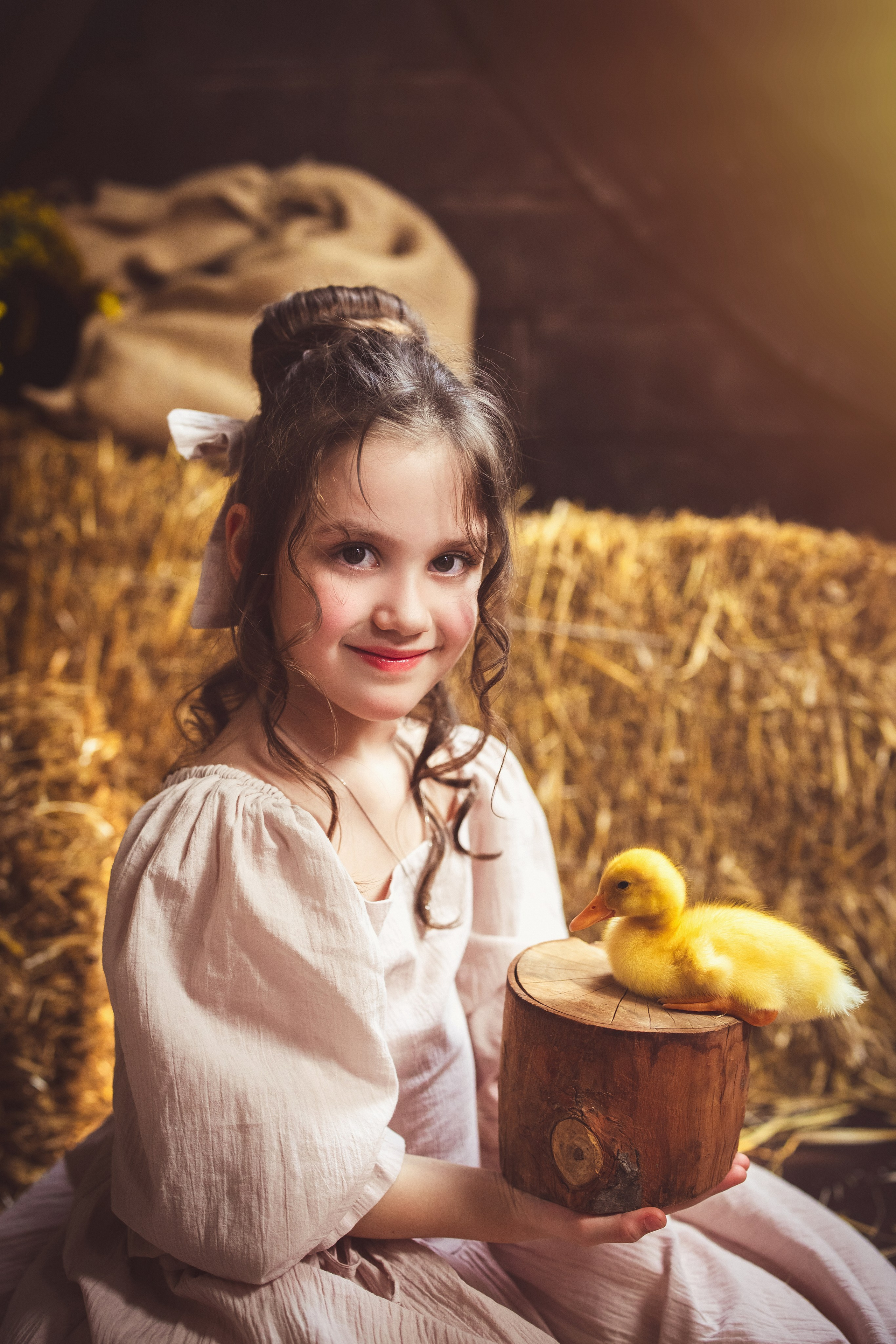 Пасхальный фотопроект с козочкой и утятами, в фотостудии «Эль» 2024 г. Семейный и детский фотограф в Краснодаре Анна Трашкова