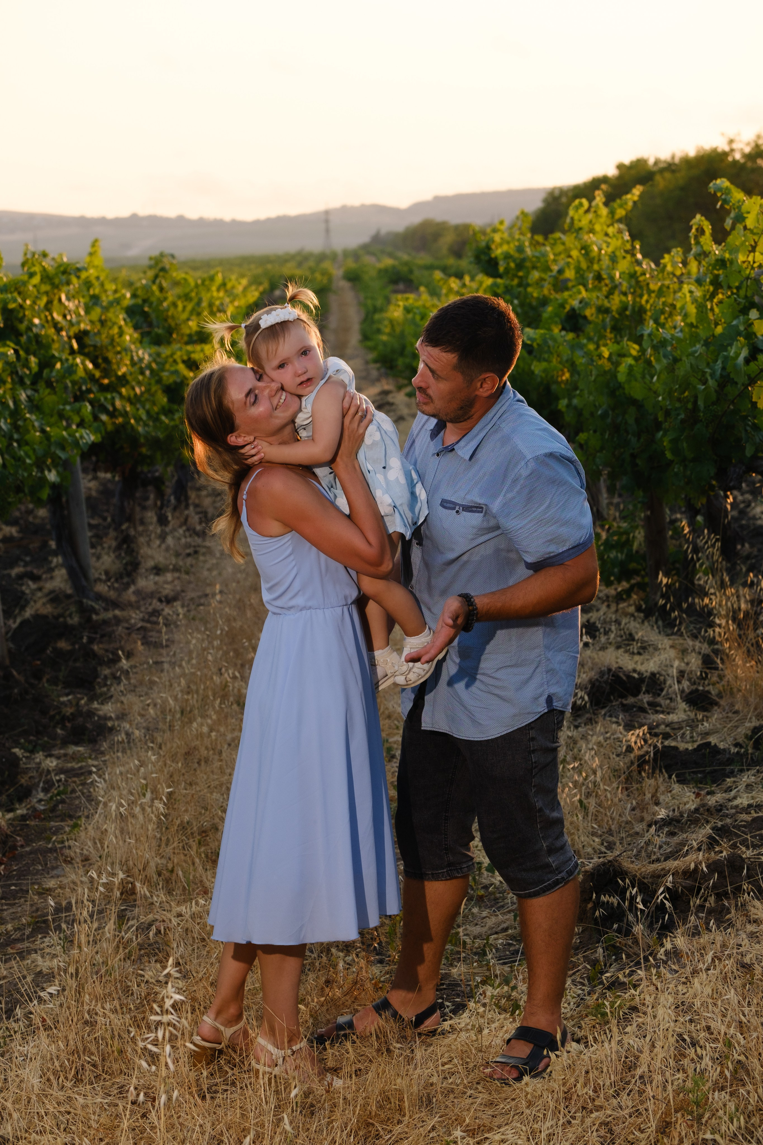 В виноградниках!. Профессиональная фотосъемка в Крыму. Натуральные эмоции и живые кадры. Забронируйте дату прямо сейчас!