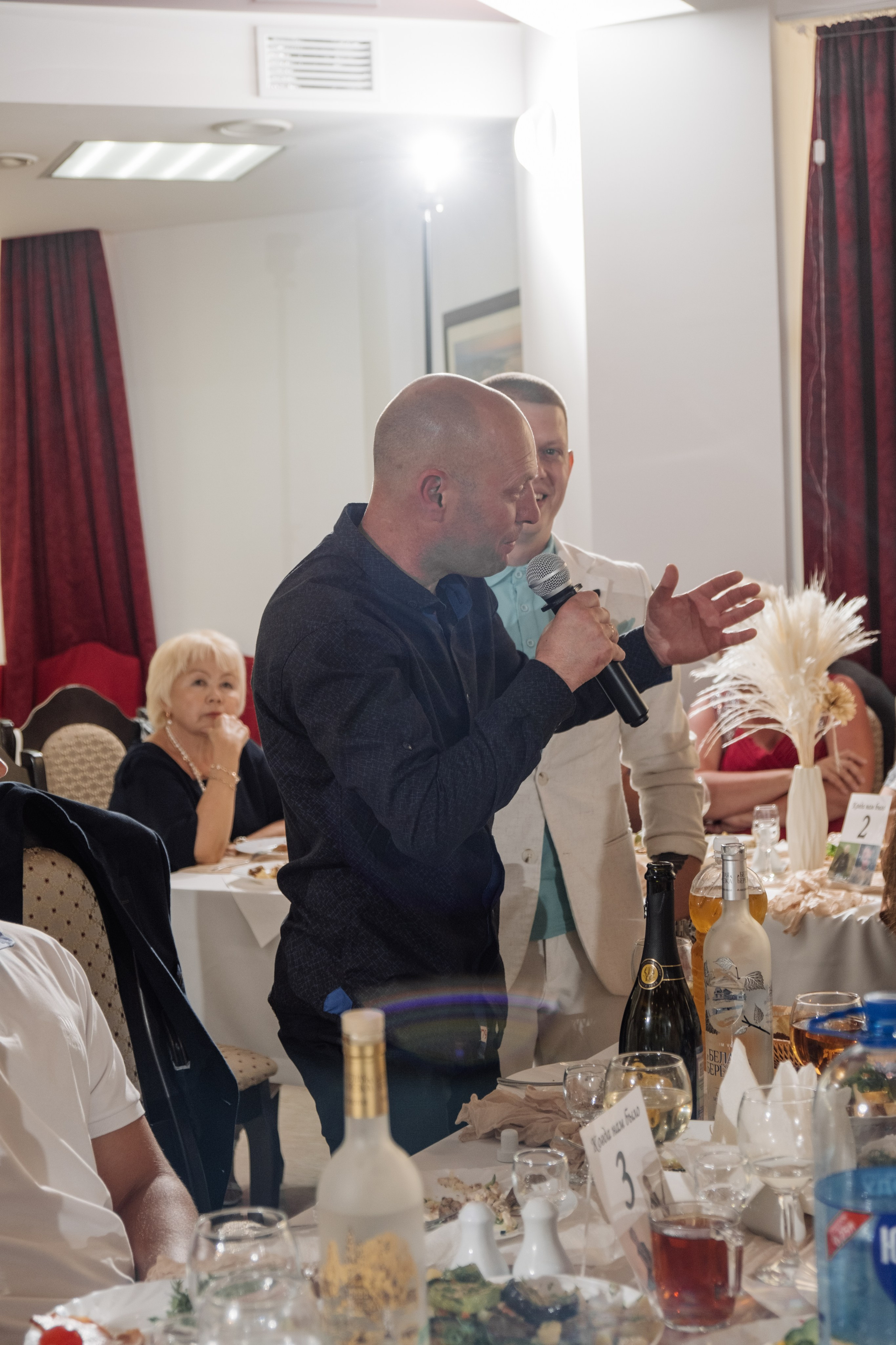 Свадебный ретопртаж. Профессиональная фотосъемка в Крыму. Натуральные эмоции и живые кадры. Забронируйте дату прямо сейчас!