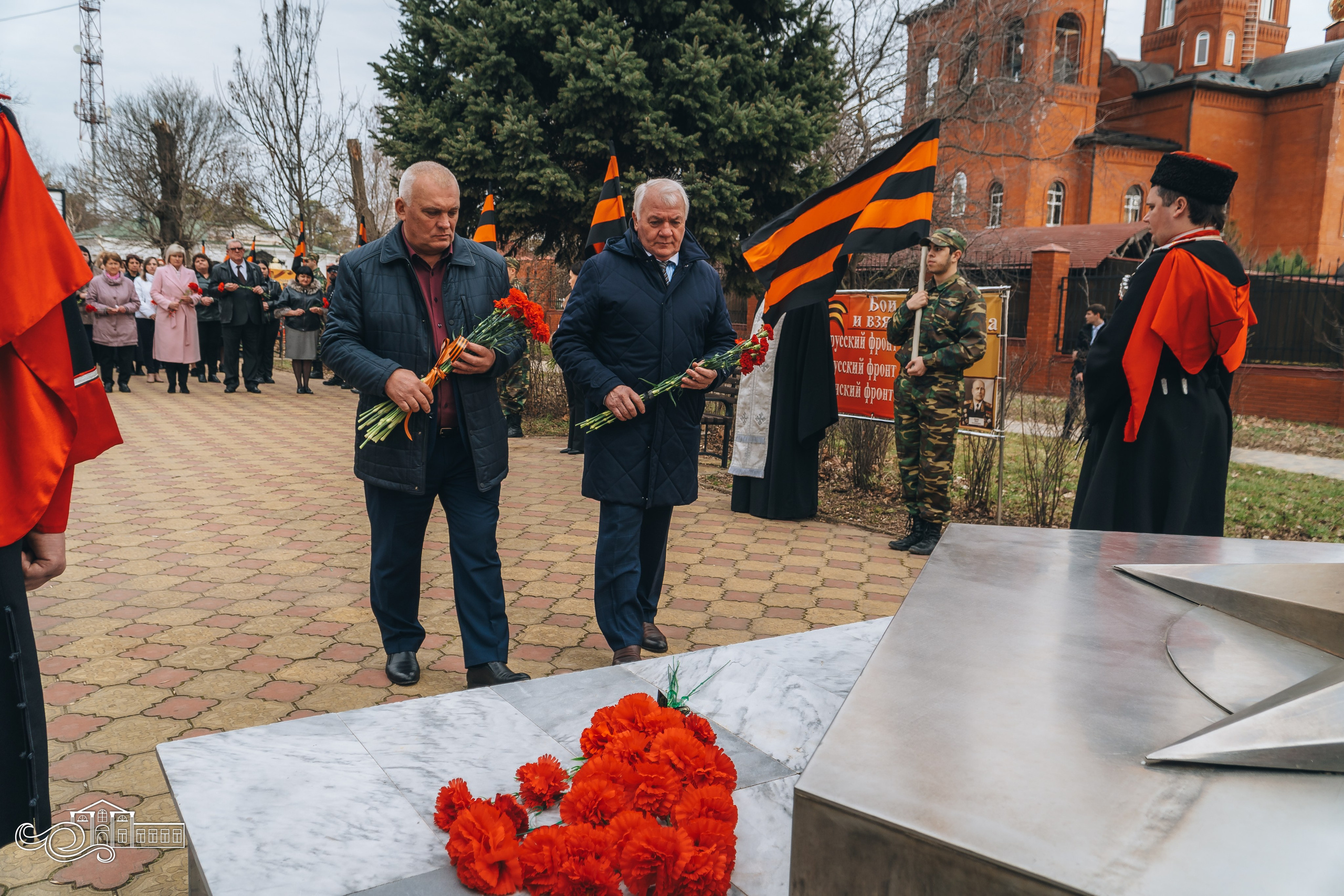 День освобождения станицы Новотитаровской от немецко-фашистских захватчиков. Новотитаровский Дом культуры