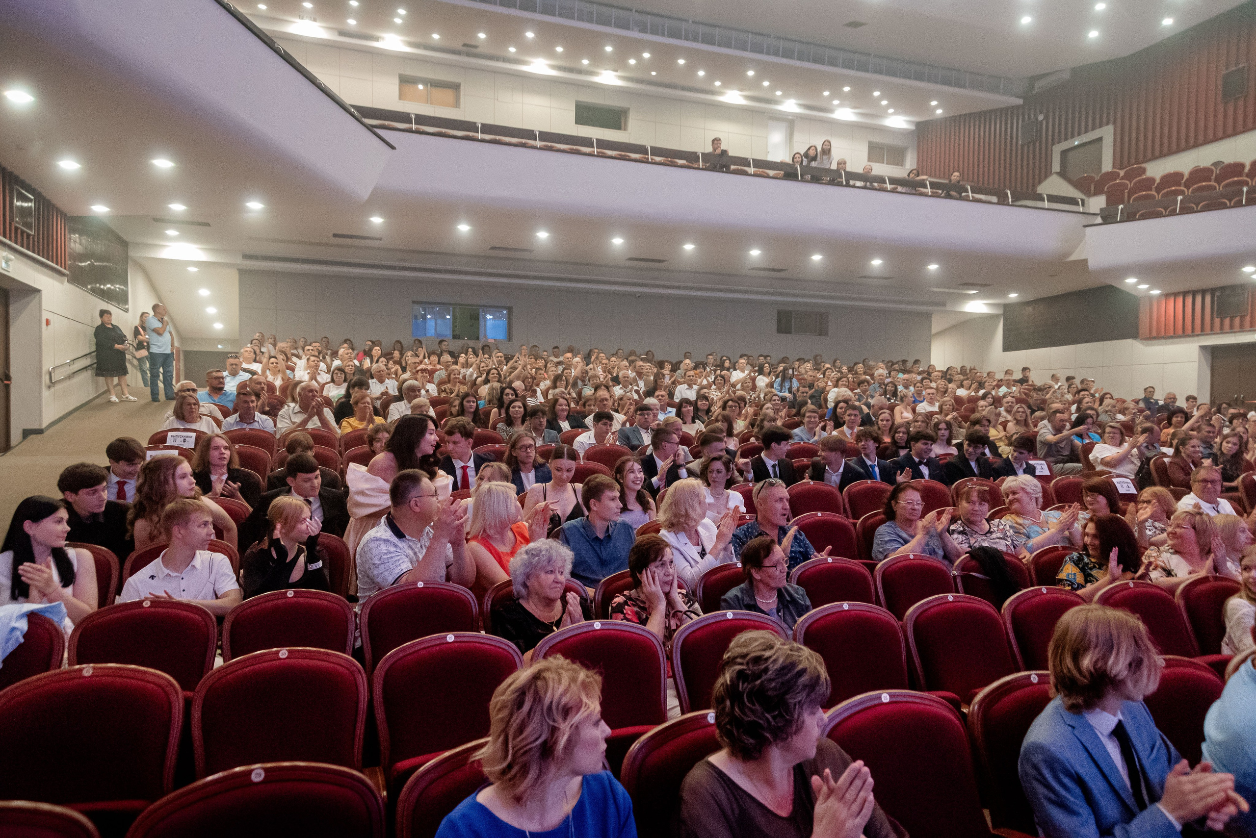 30 Школа. Волжский. Вручение ДК Юбилейный. Фотограф в Волгограде и Волжском Александр Горбань