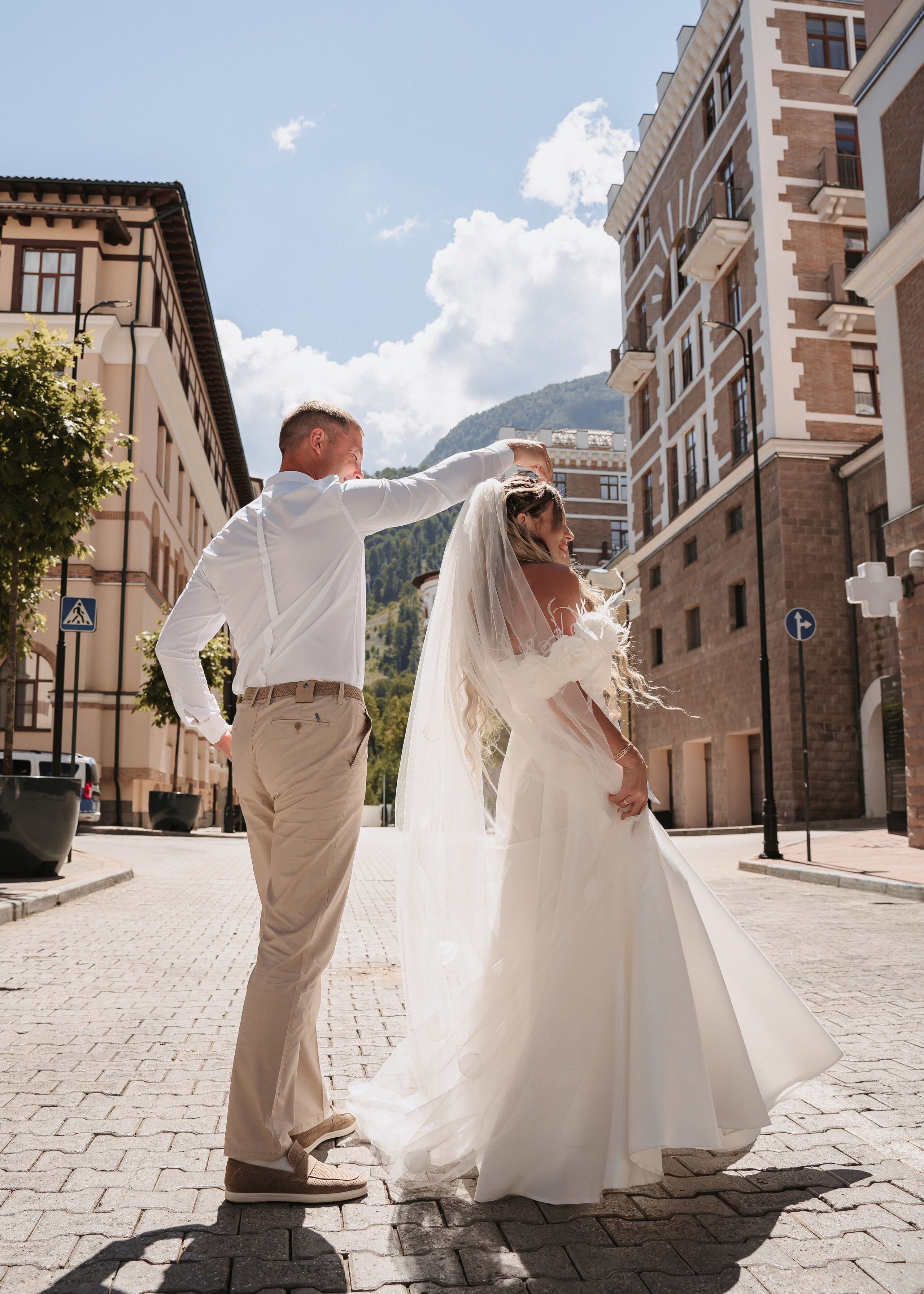 Место для фотосессии в Сочи, Адлере. Красивые свадебные фотосессии. Алина Бернд — свадебный и индивидуальный фотограф в Сочи и Адлере