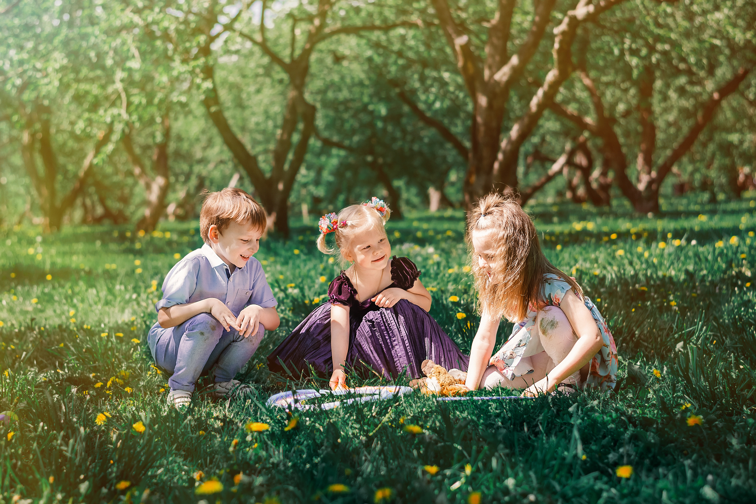 Фотосессия в яблоне. Семейный и свадебный фотограф в Москве Нина Гусева