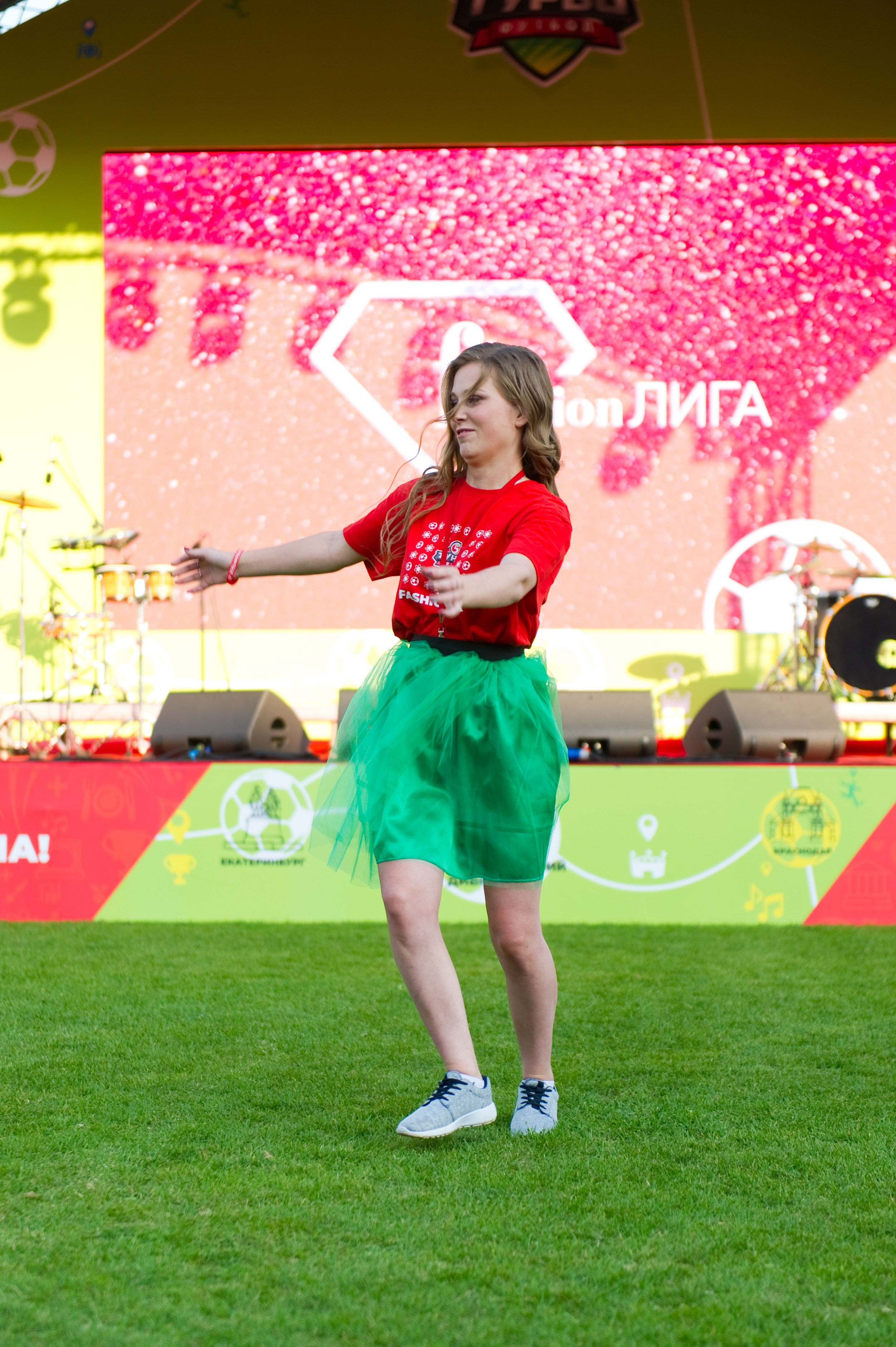 Турбофутбол (корпоративное соревнование «Пятерочки»). Репортажный фотограф и видеограф Слава Думчев. Тимбилдинги, отчетники, корпоративы