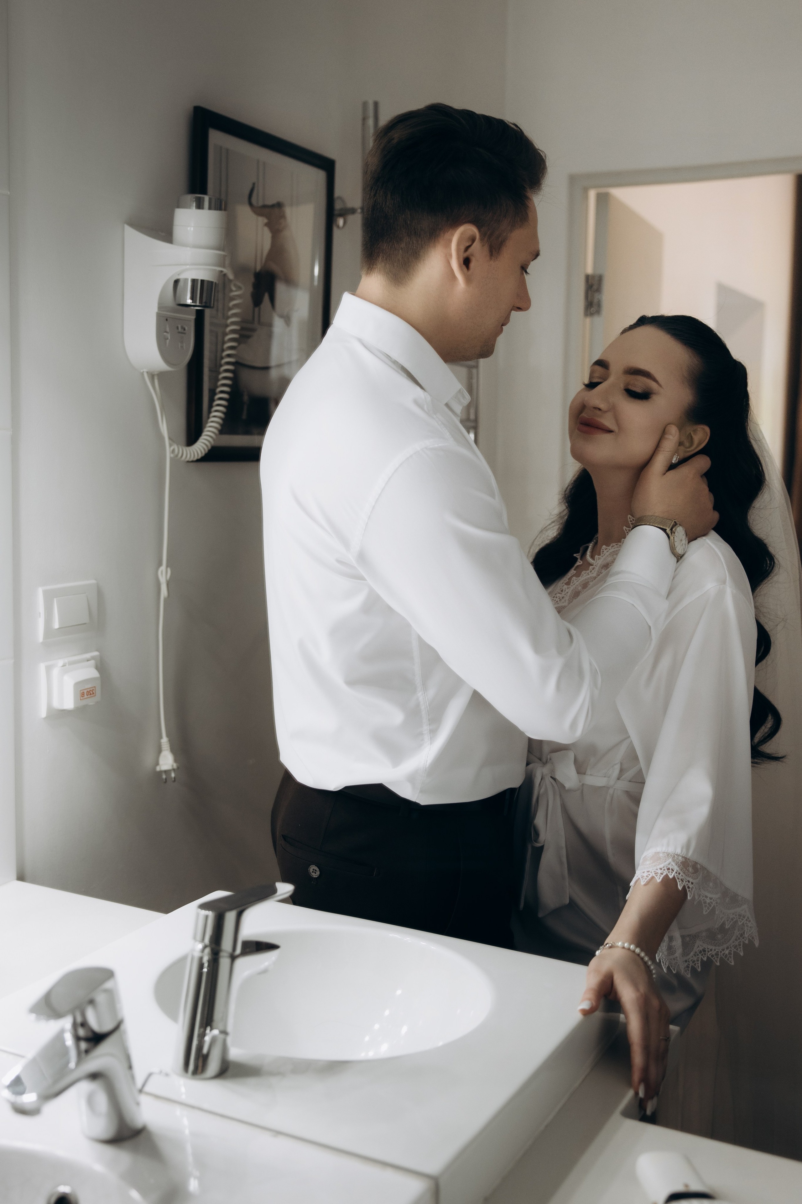 Свадебная фотосъемка в Пензе: Ольга и Владислав в отеле и студии «Перспектива»