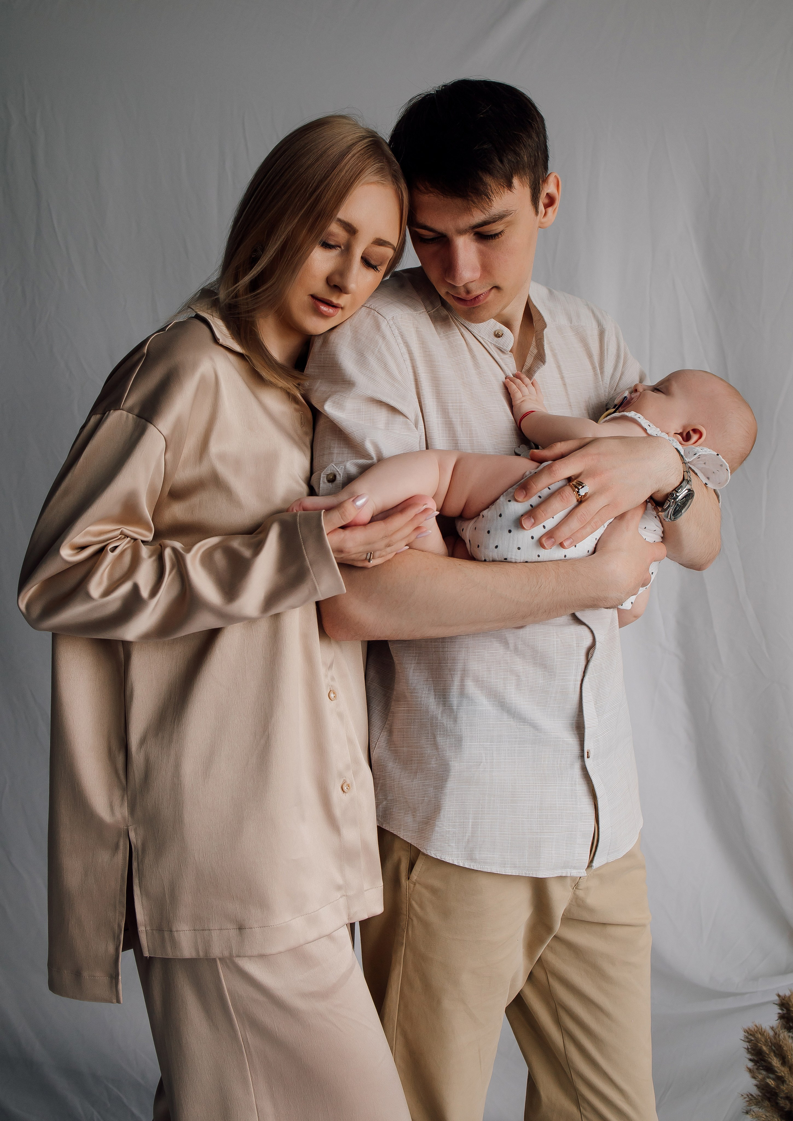 Настя, Саша и малышка