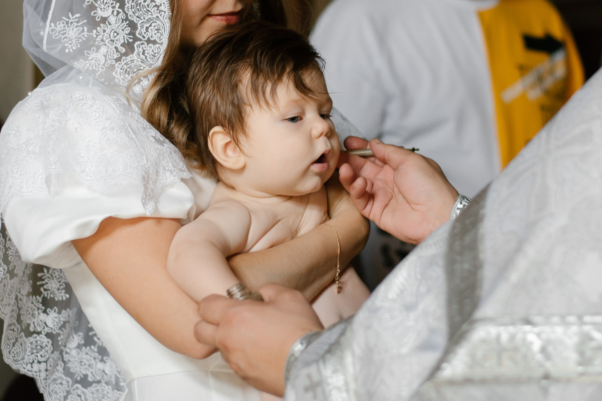 Фотограф на крещение. Фотосессия таинства крещения. Храм Воскресения Словущего в Даниловской Слободе. Семейный и свадебный фотограф в Москве Татьяна Николаева