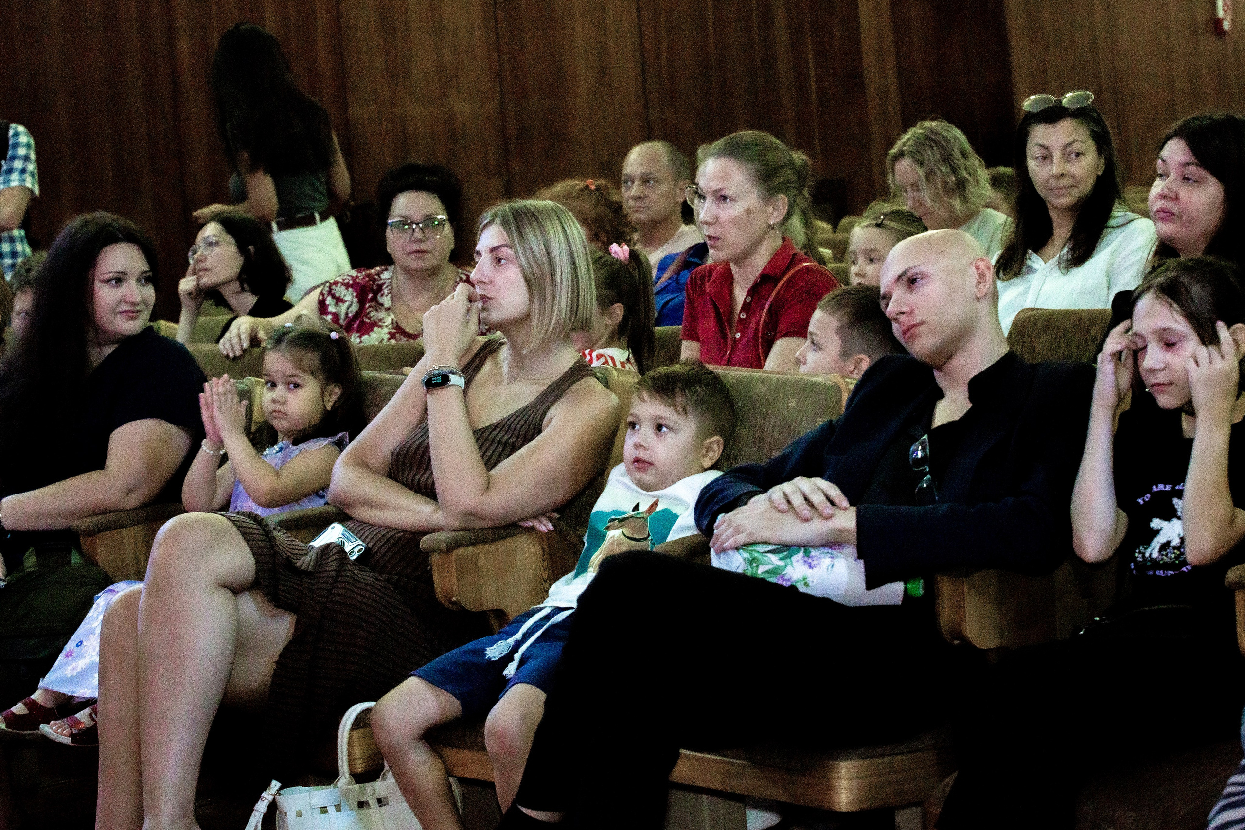 Маленькая ведьма спектакль театра Саквояж. Фотограф в Сочи Юрий Шептаев