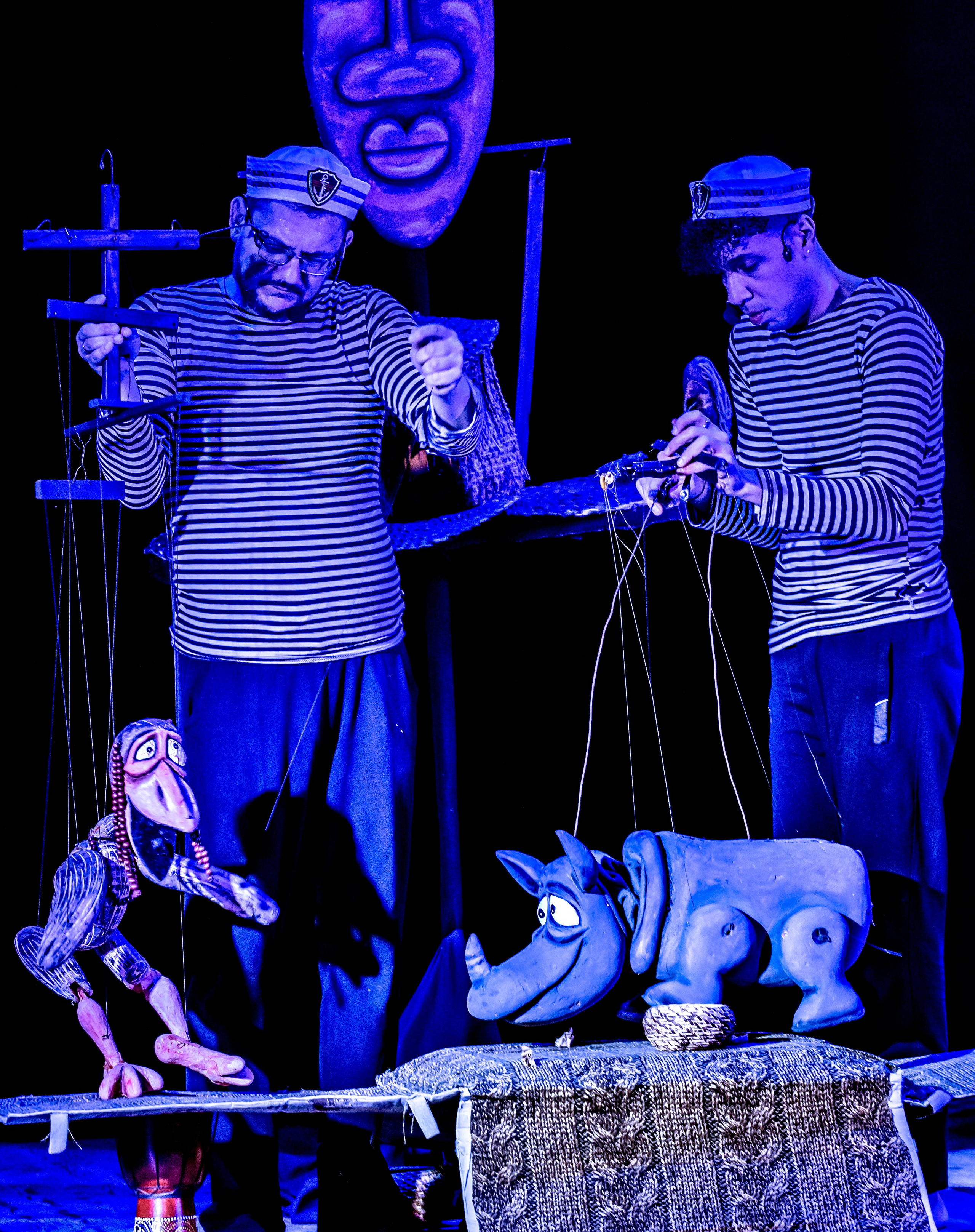 Жирафа и носорог спектакль театра Саквояж. Фотограф в Сочи Юрий Шептаев