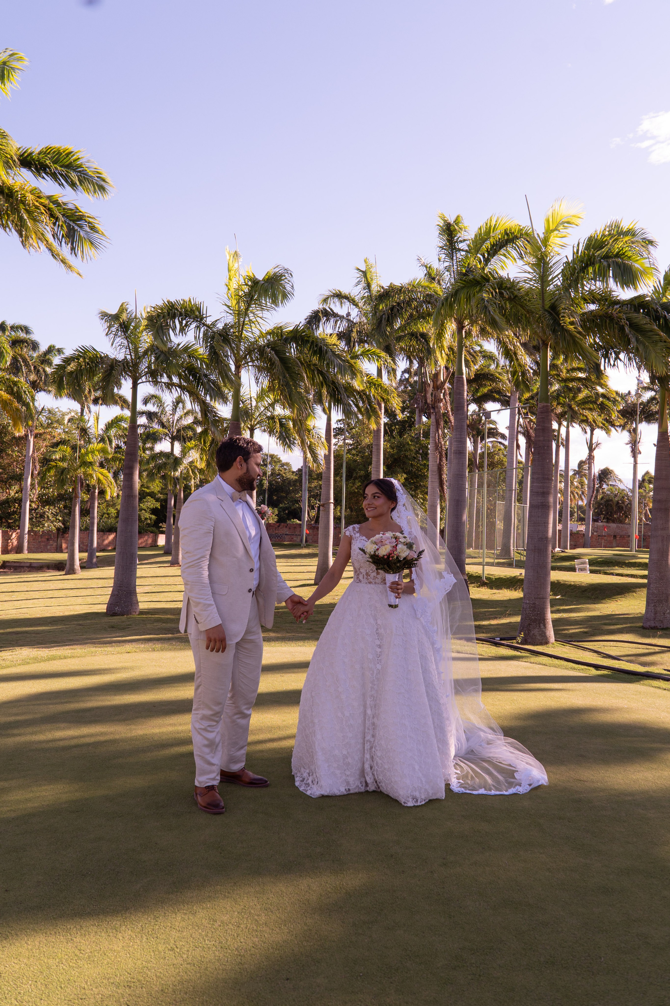Carola & Gerson. Wedding Photographer in Barcelona and Medellin