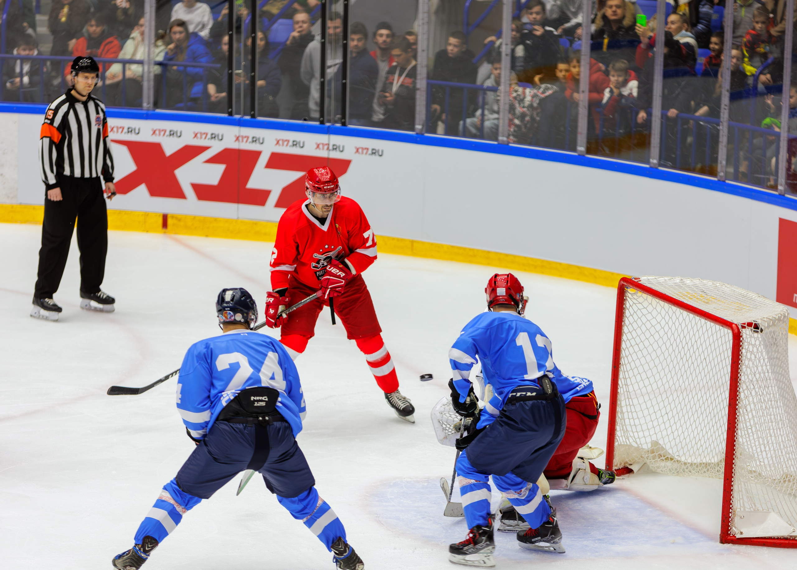 Первый матч Легенд в 2025 году. Выпускные альбомы и школьный фотограф в Подольске, Троицке, Щербинке, Москве и Московской области