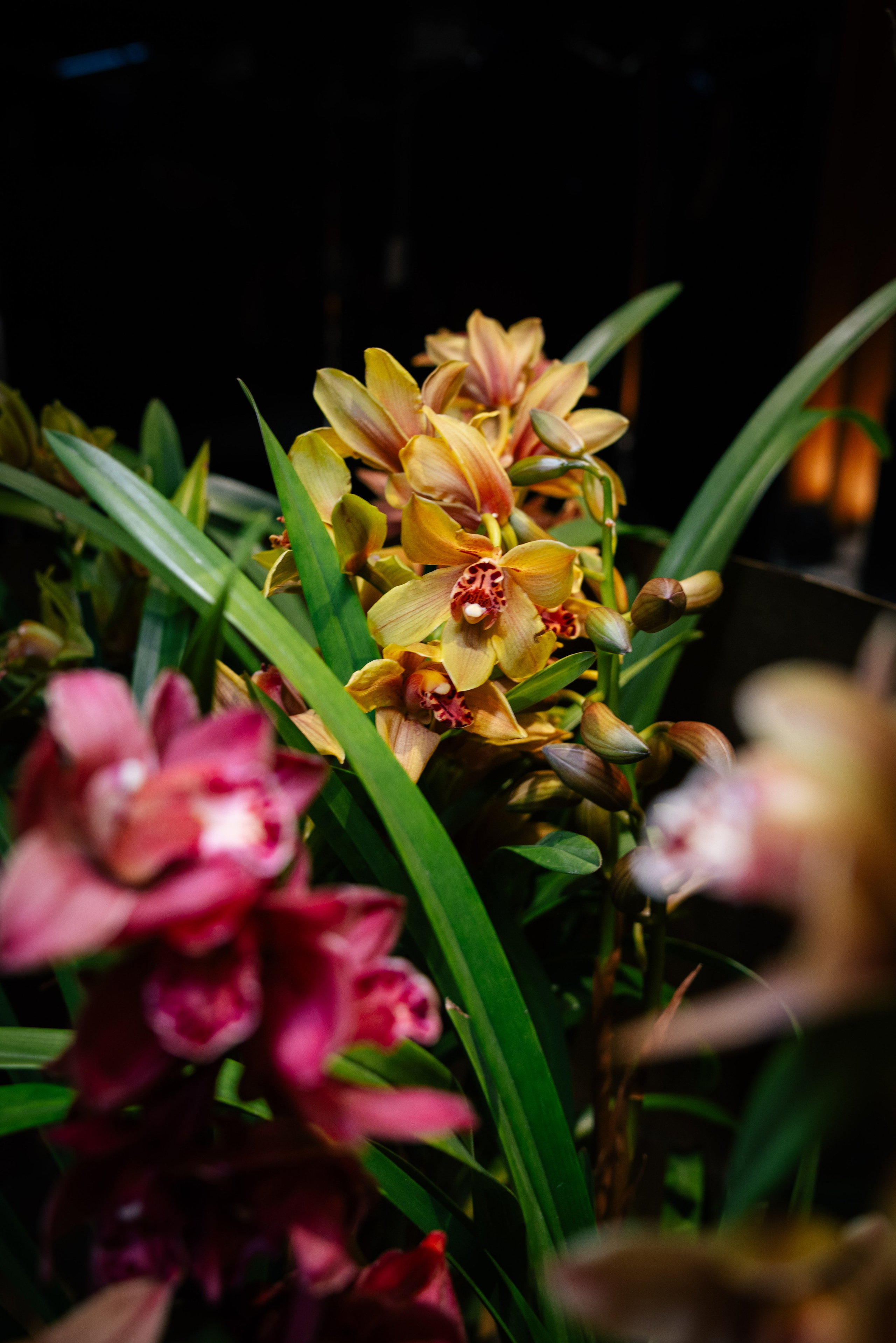 Close-up of floral decorations by Araik Galstyan at Meliá Hotel Barcelona’s private gathering