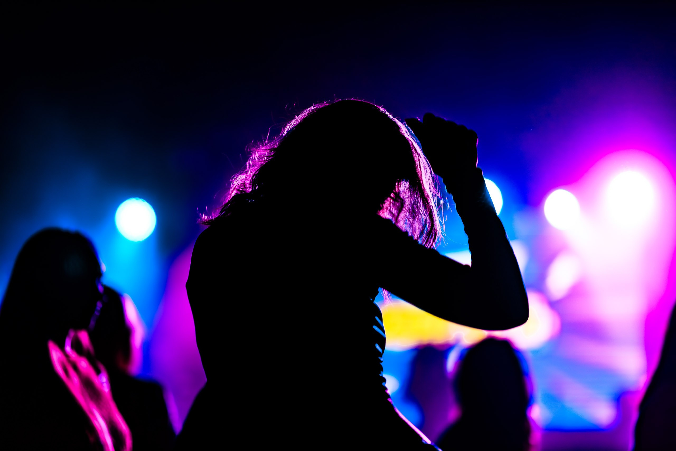 Юность. Репортажный фотограф Екатеринбург | Яркий, качественный репортаж | Концерты, клубы, репортаж, праздники, корпоративы