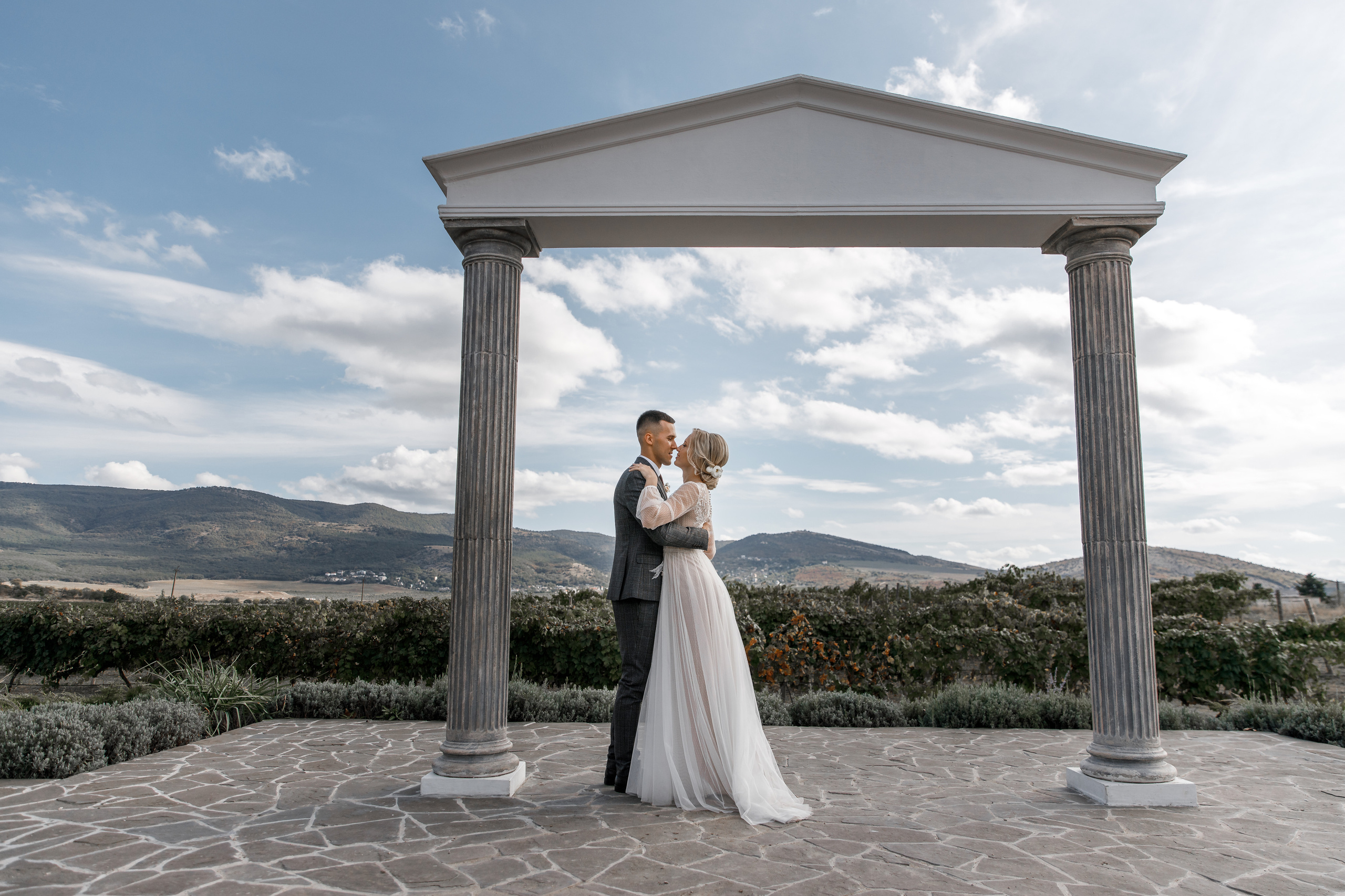 Анонс свадьбы Романа и Алены. Свадебный фотограф в Крыму и Севастополе Ольга Баскакова