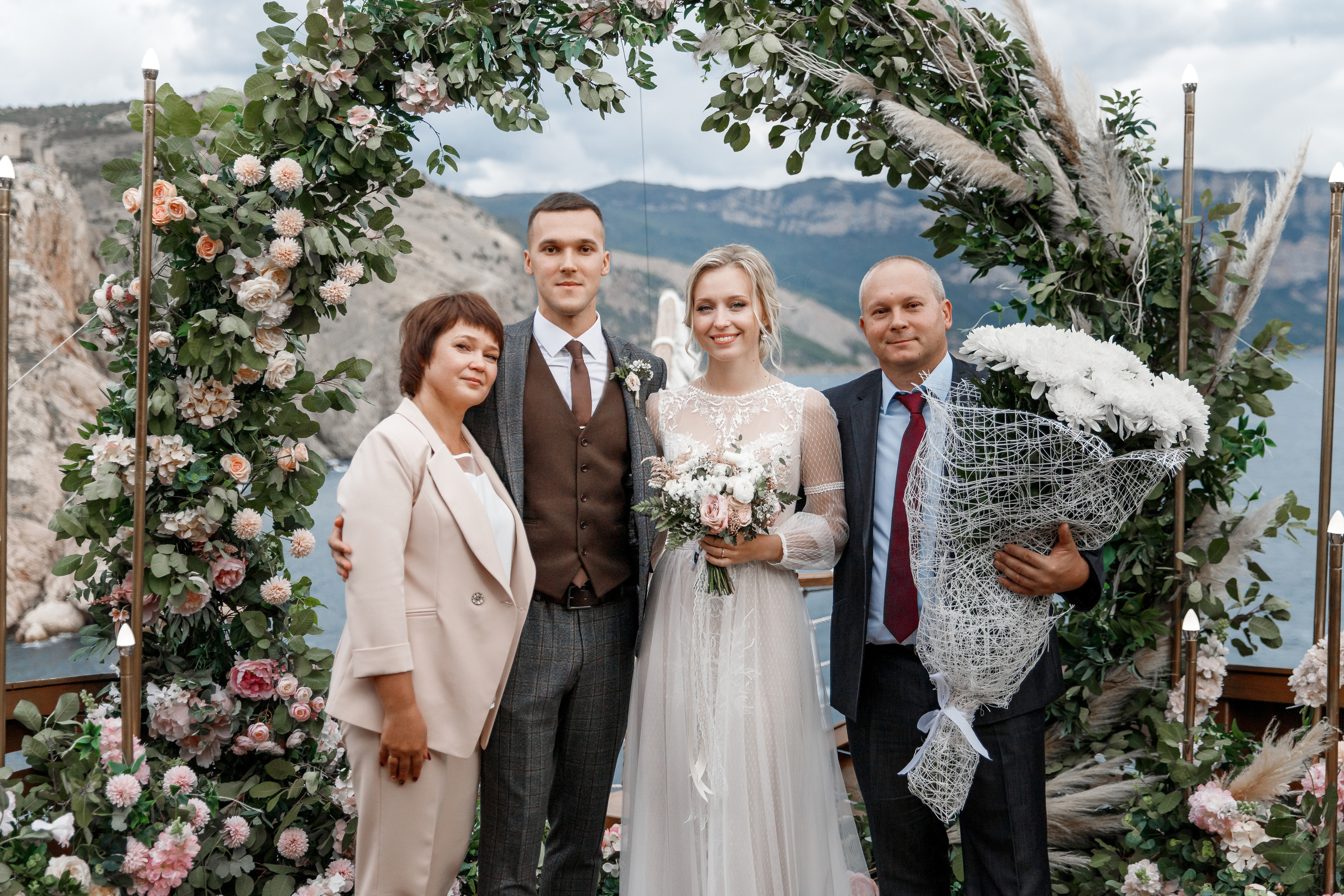 Анонс свадьбы Романа и Алены. Свадебный фотограф в Крыму и Севастополе Ольга Баскакова