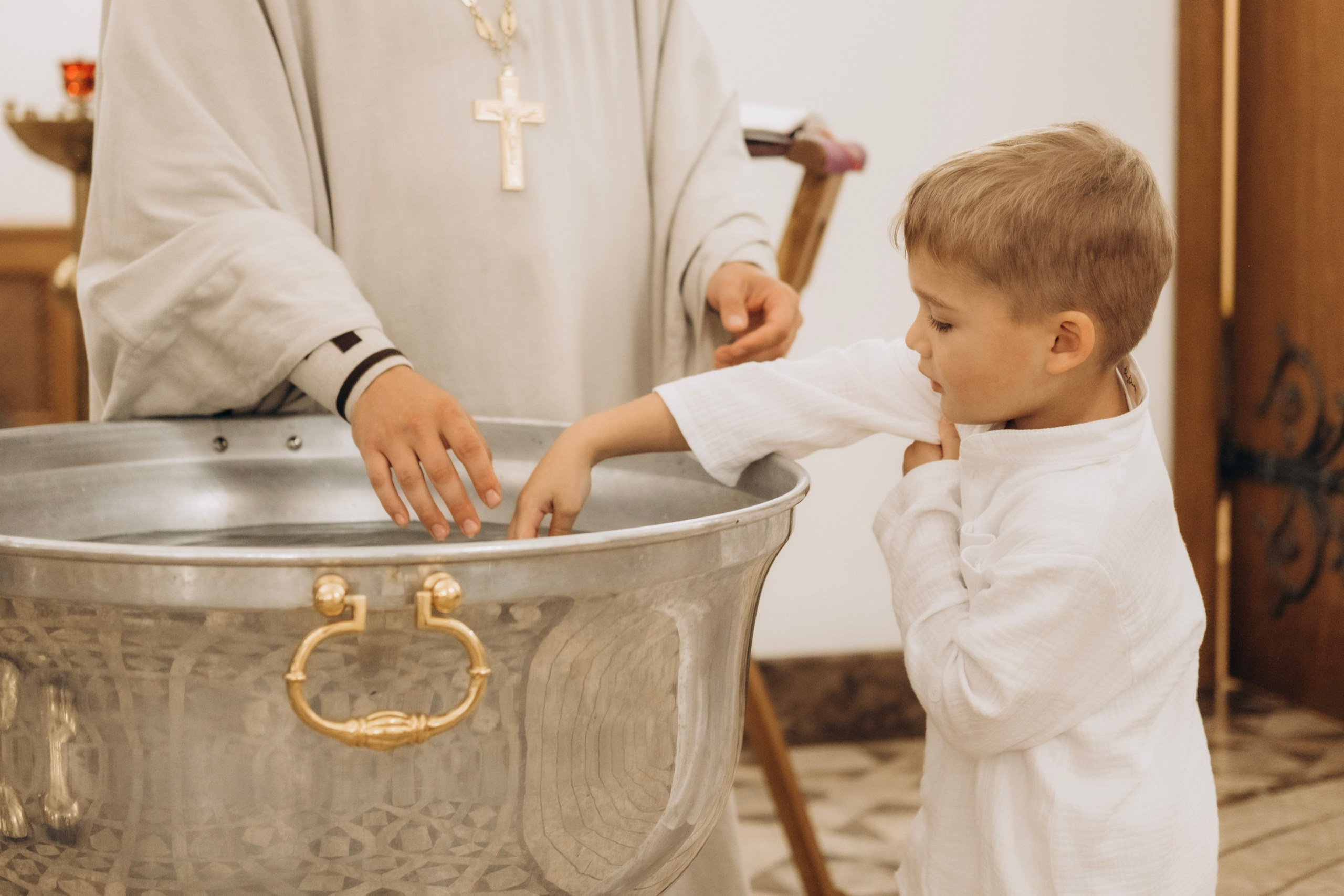 Крещение Дмитрия и Тихона. Главная