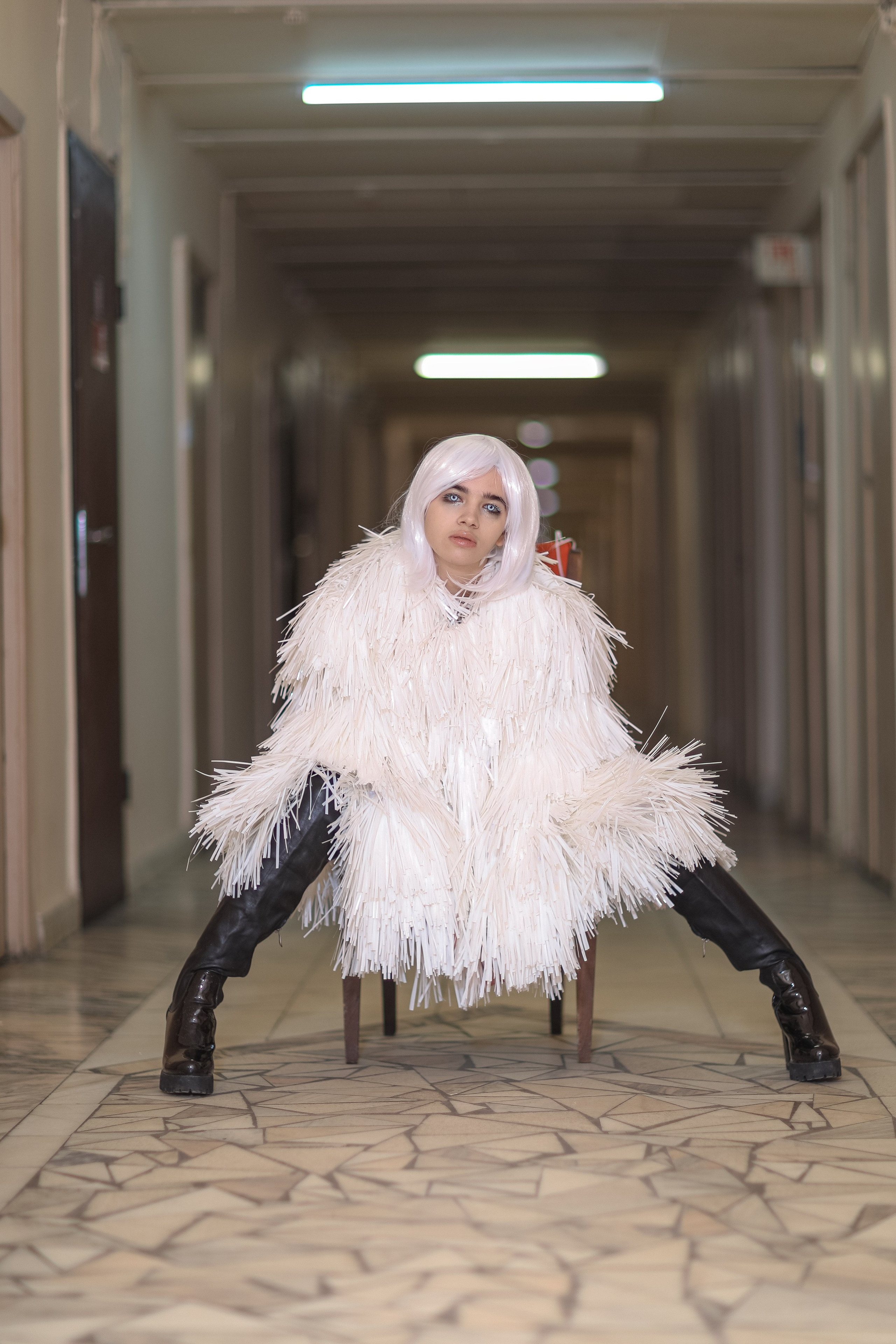 Фотосессия с блестящими шубами. Фотограф Ольга Эмбер