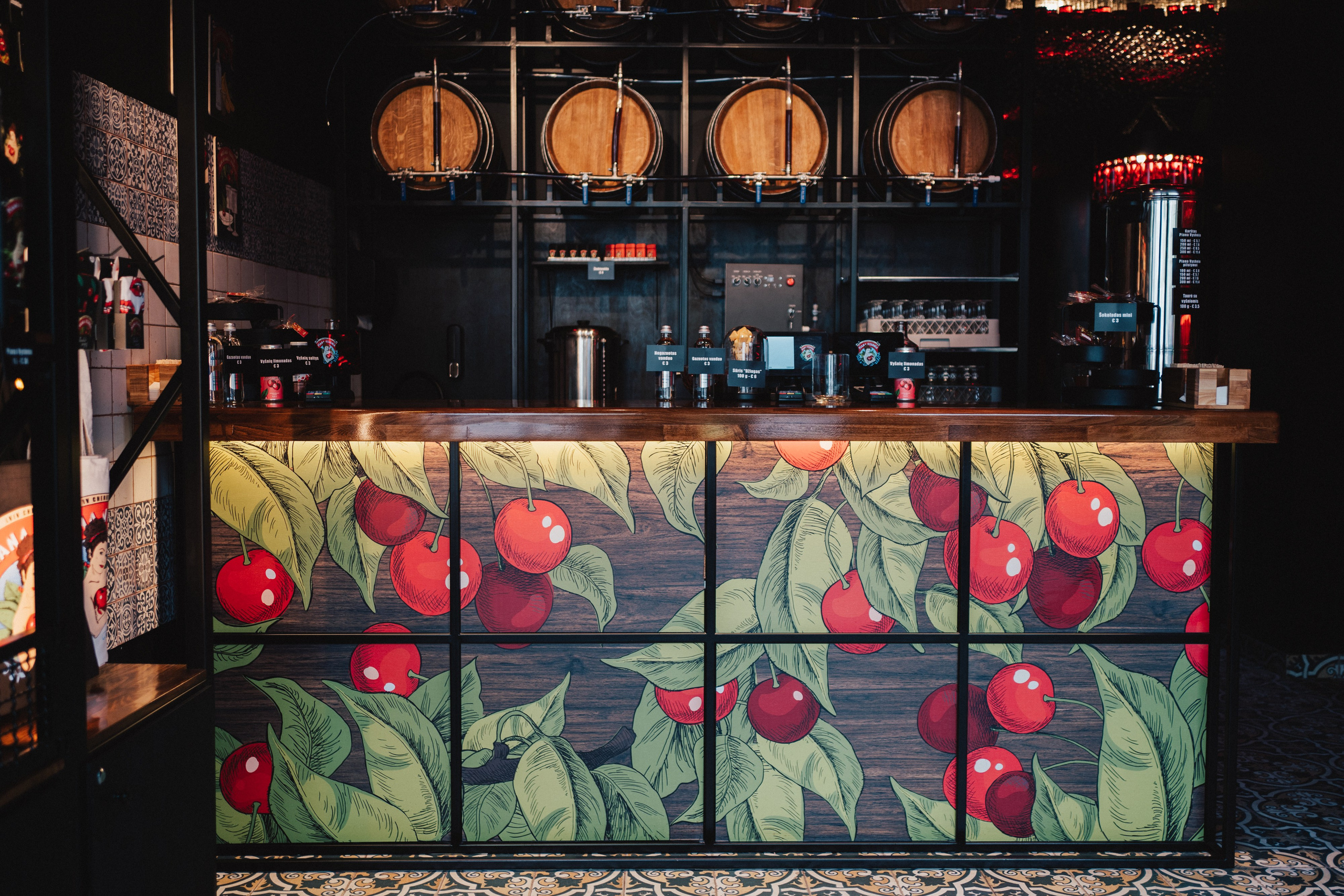 Piana Vyshnia (2nd bar opening in Vilnius). Photographer in Vilnius