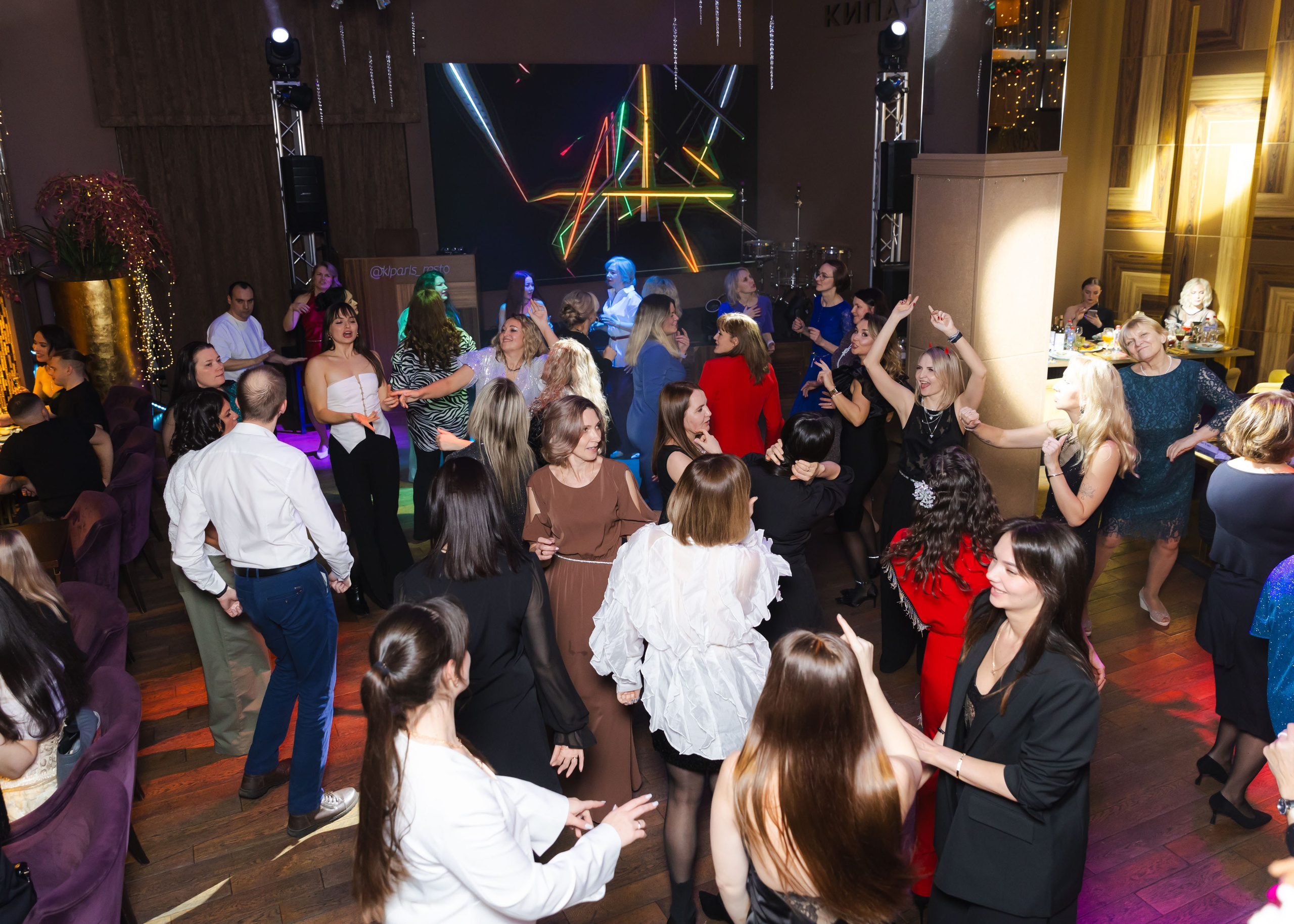 НОВОГОДНИЕ КОРПОРАТИВЫ. ФОТОГРАФ ВИНОГРАДОВА ДАРЬЯ